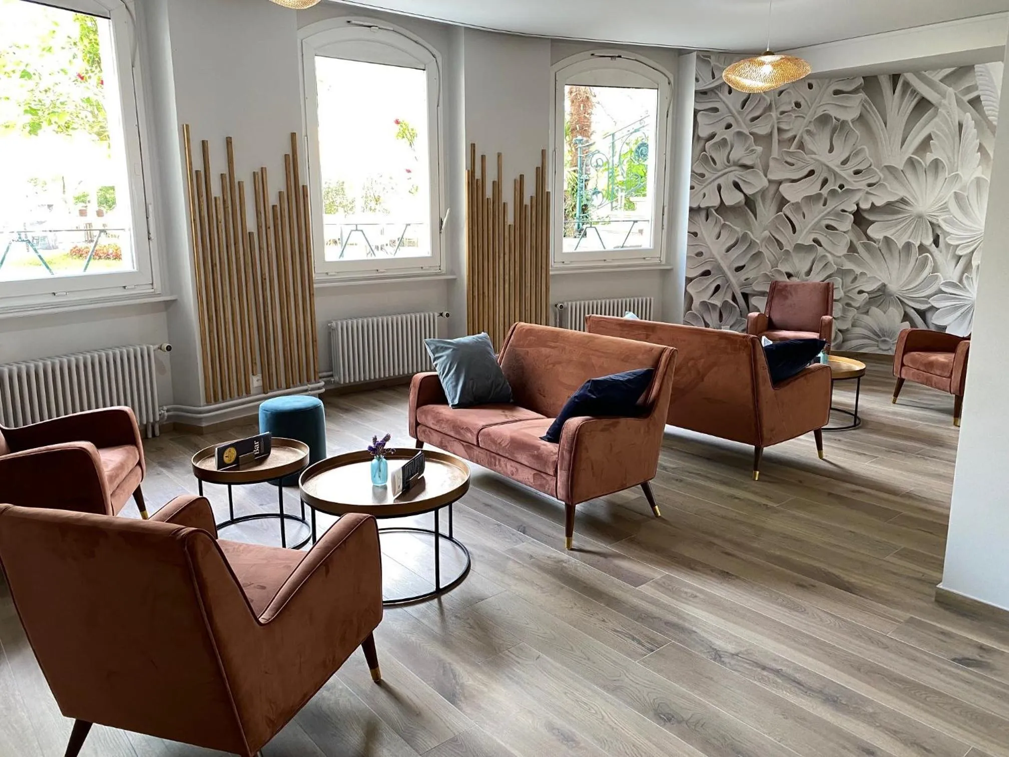 Living room in Hotel Eden Palace au Lac