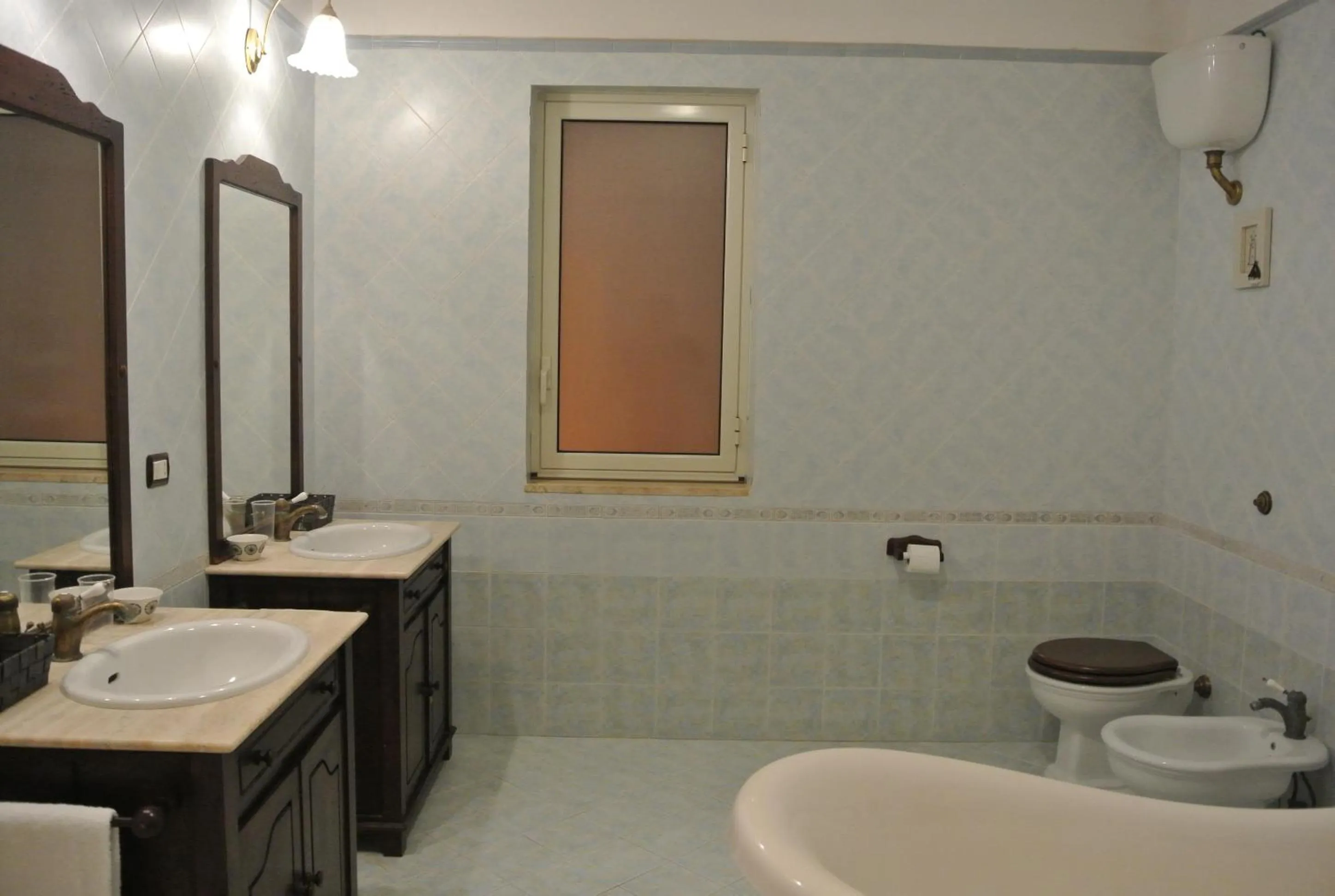 Bathroom in Villa Carlotta Resort
