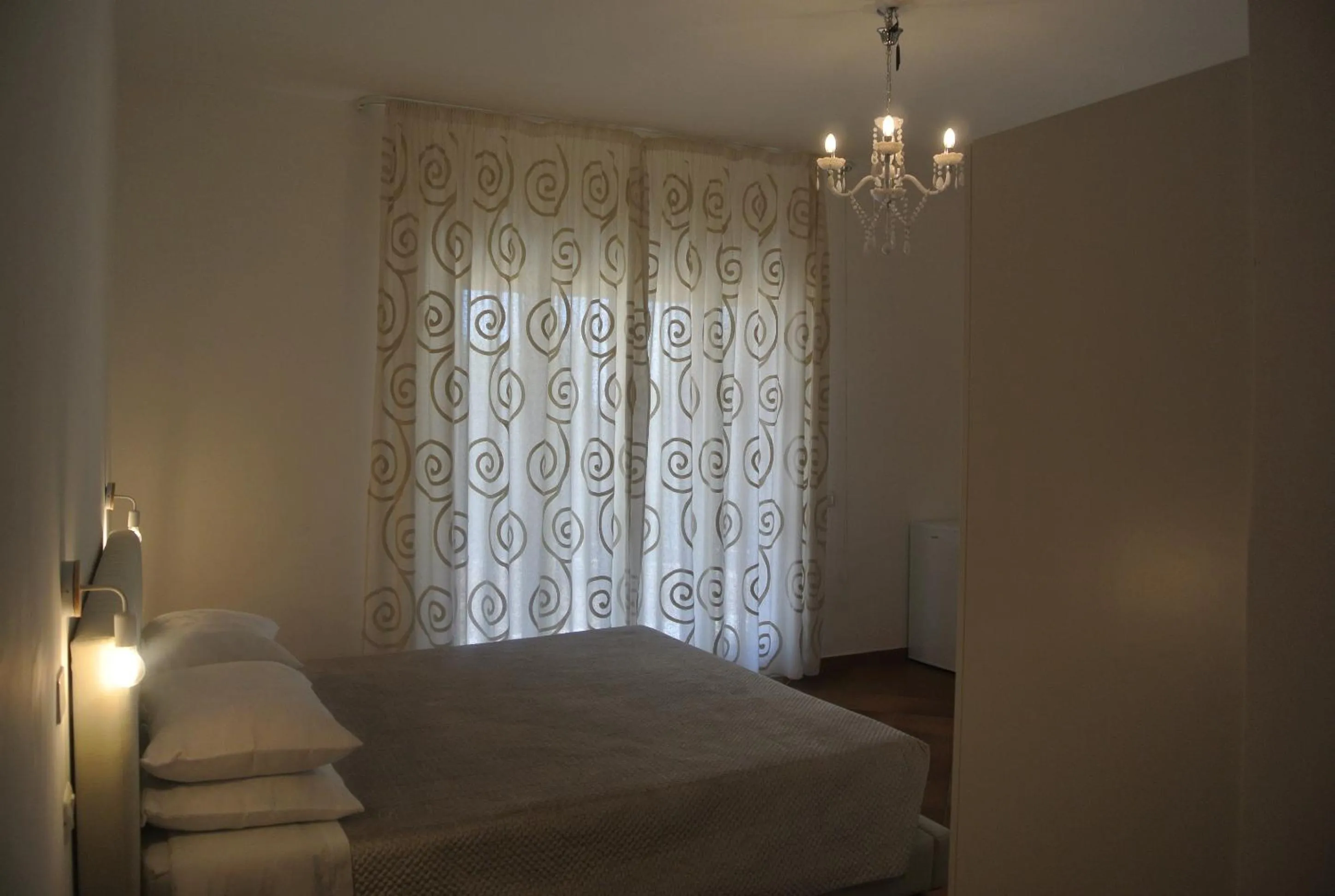 Bedroom, Bed in Villa Carlotta Resort