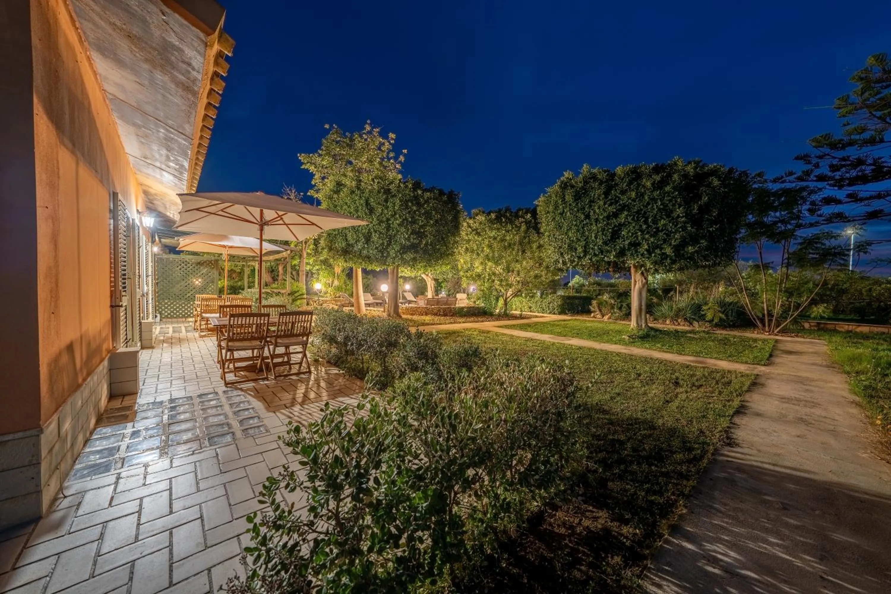 Night in Villa Carlotta Resort