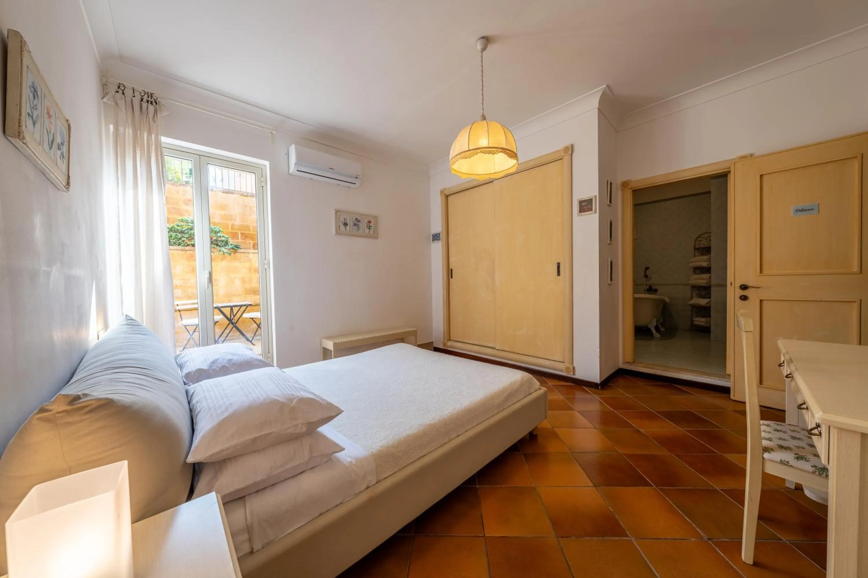 Photo of the whole room, Bed in Villa Carlotta Resort