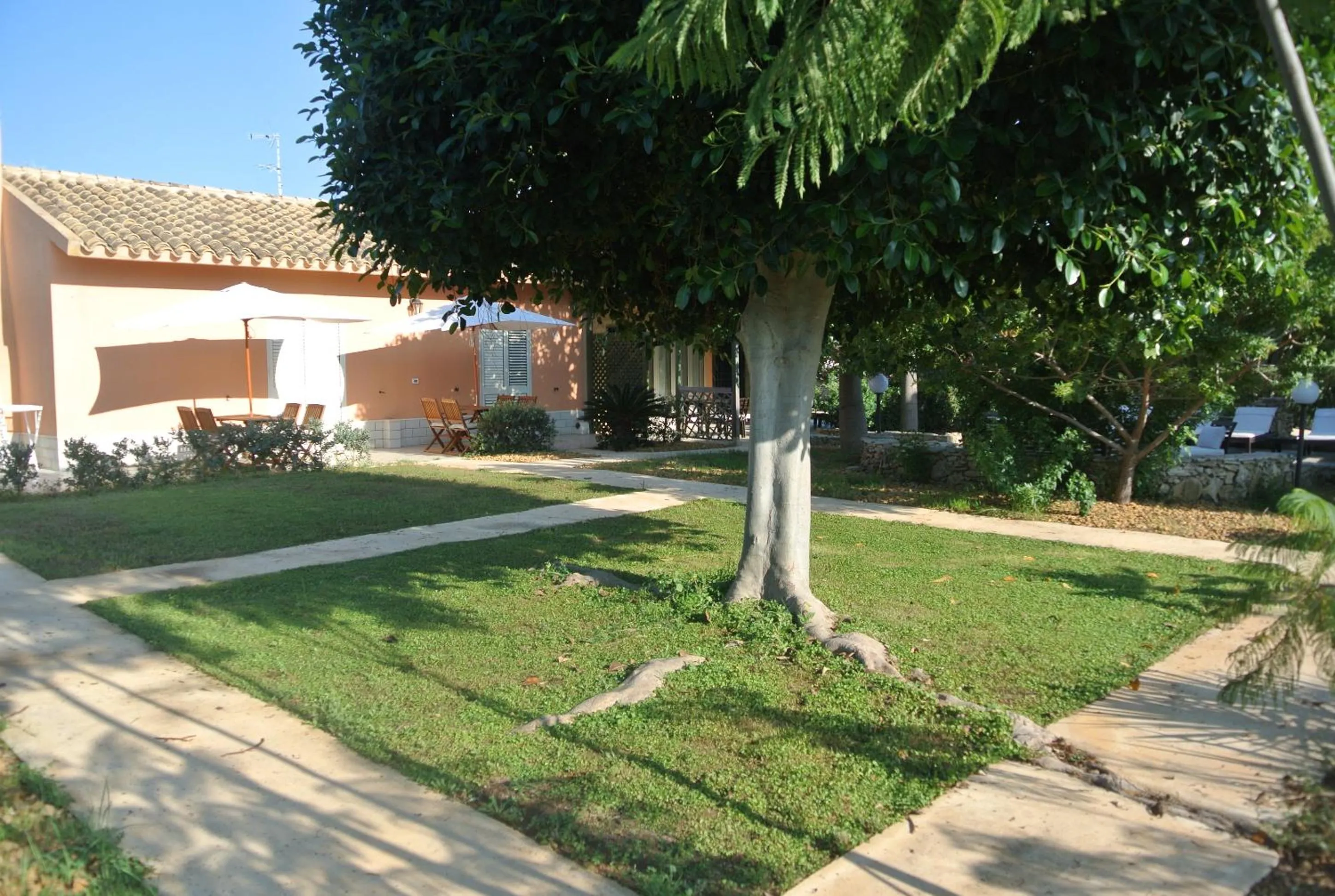 Garden view in Villa Carlotta Resort