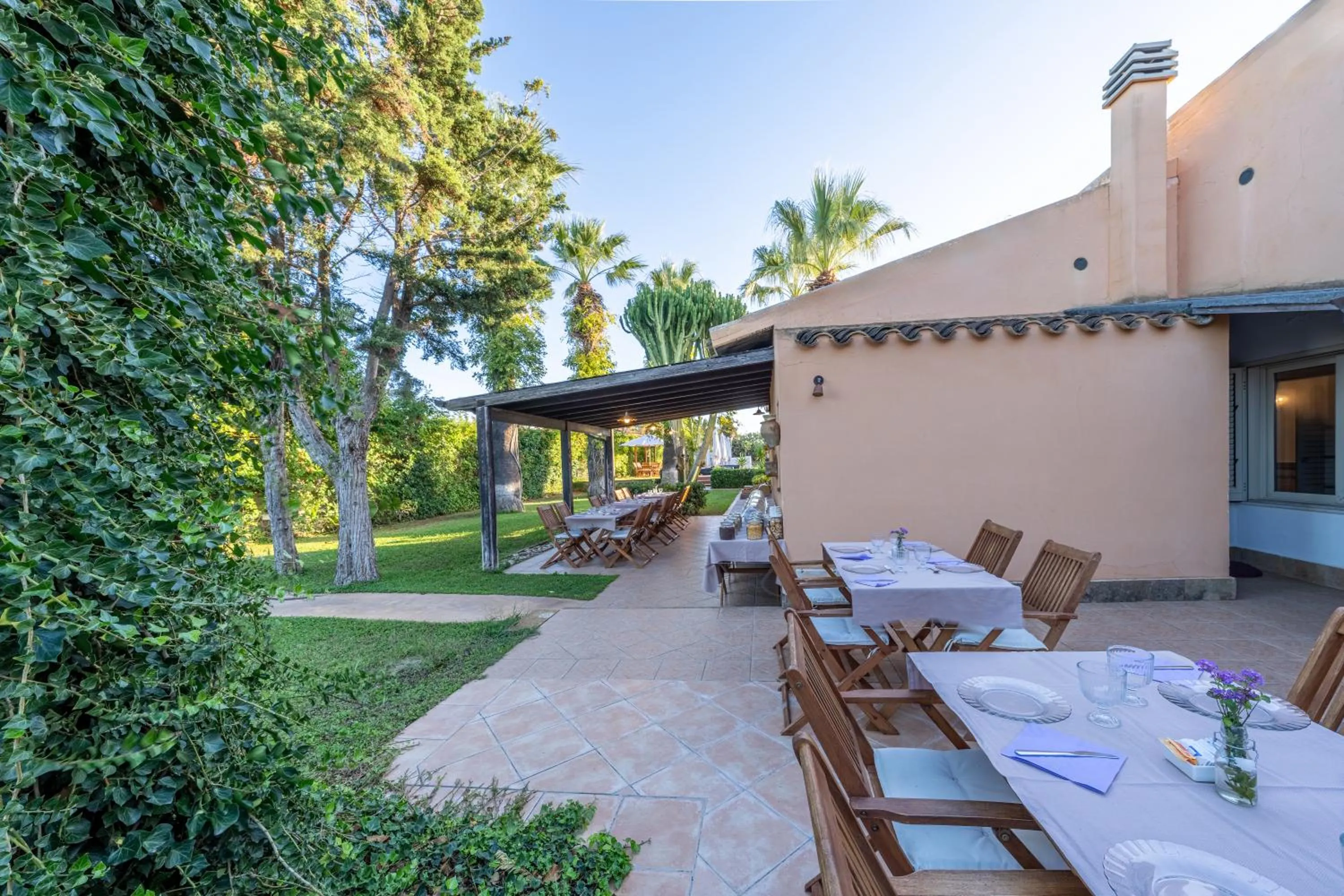 Breakfast in Villa Carlotta Resort