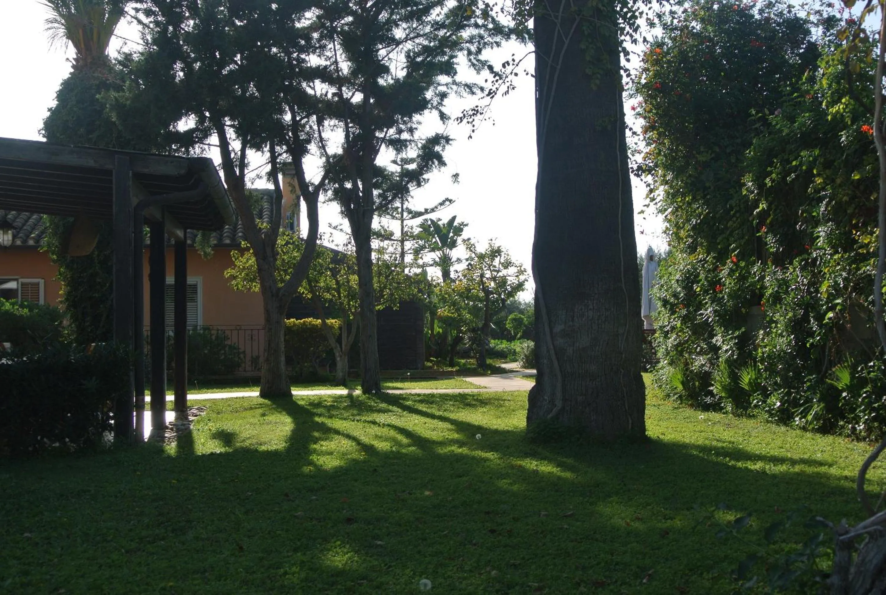 Day in Villa Carlotta Resort