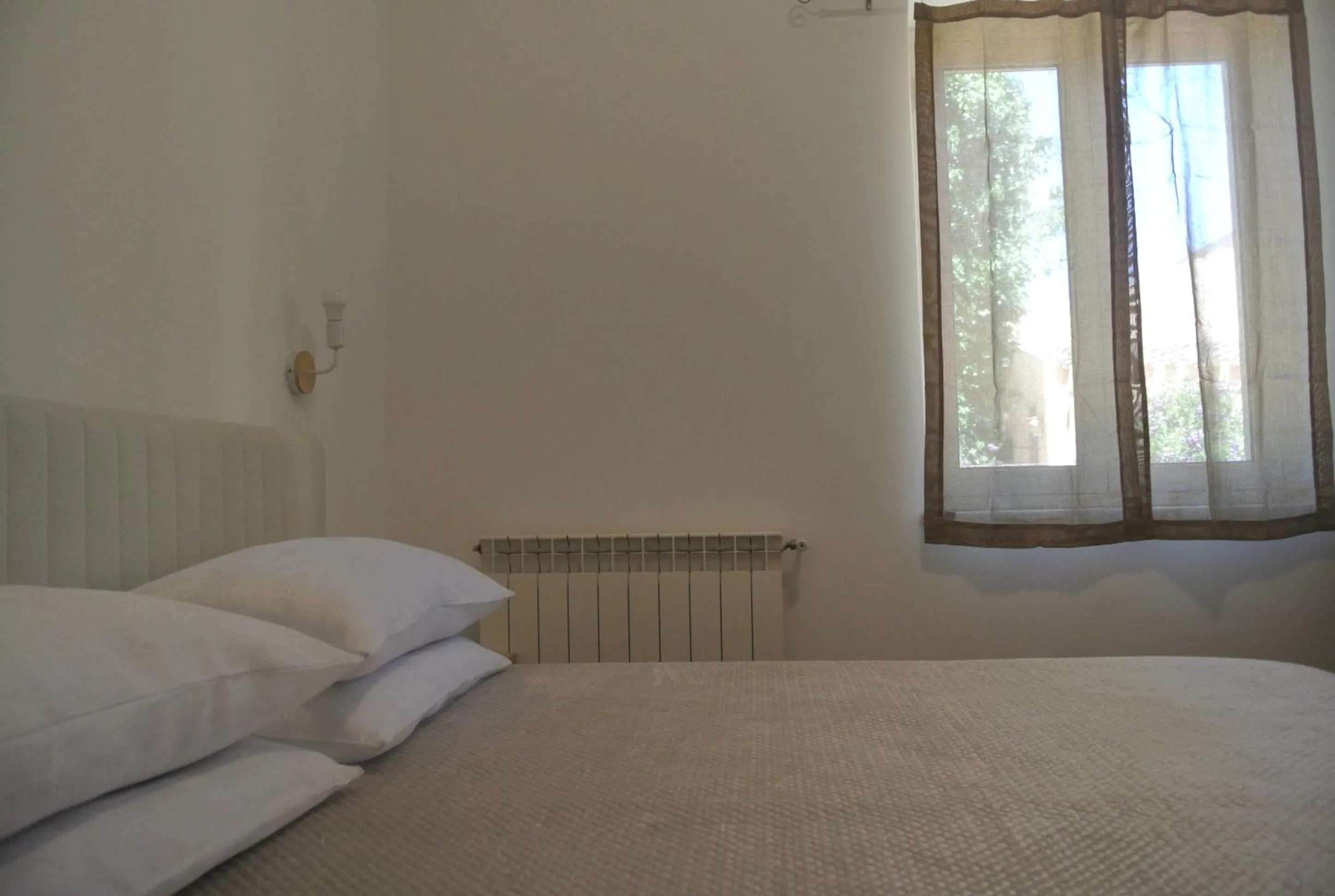 Bedroom, Bed in Villa Carlotta Resort