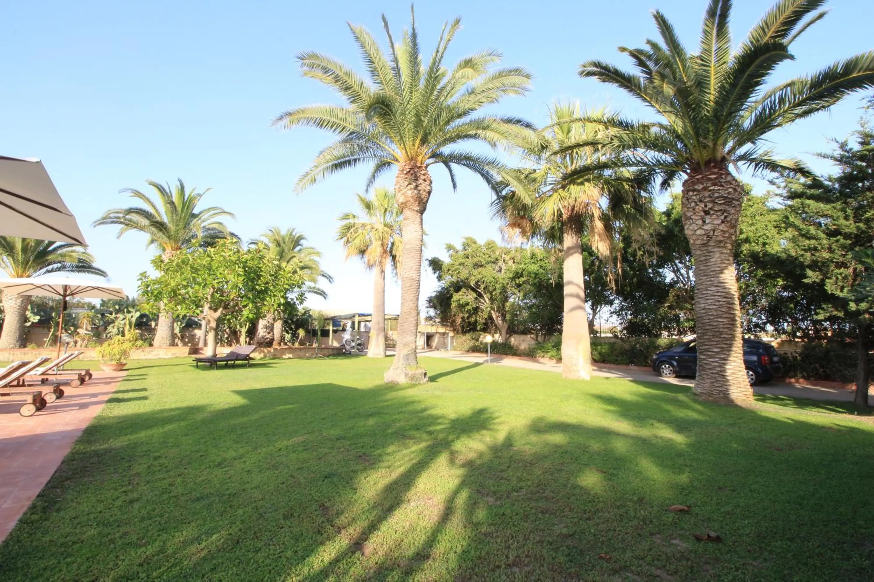 Garden in Villa Carlotta Resort