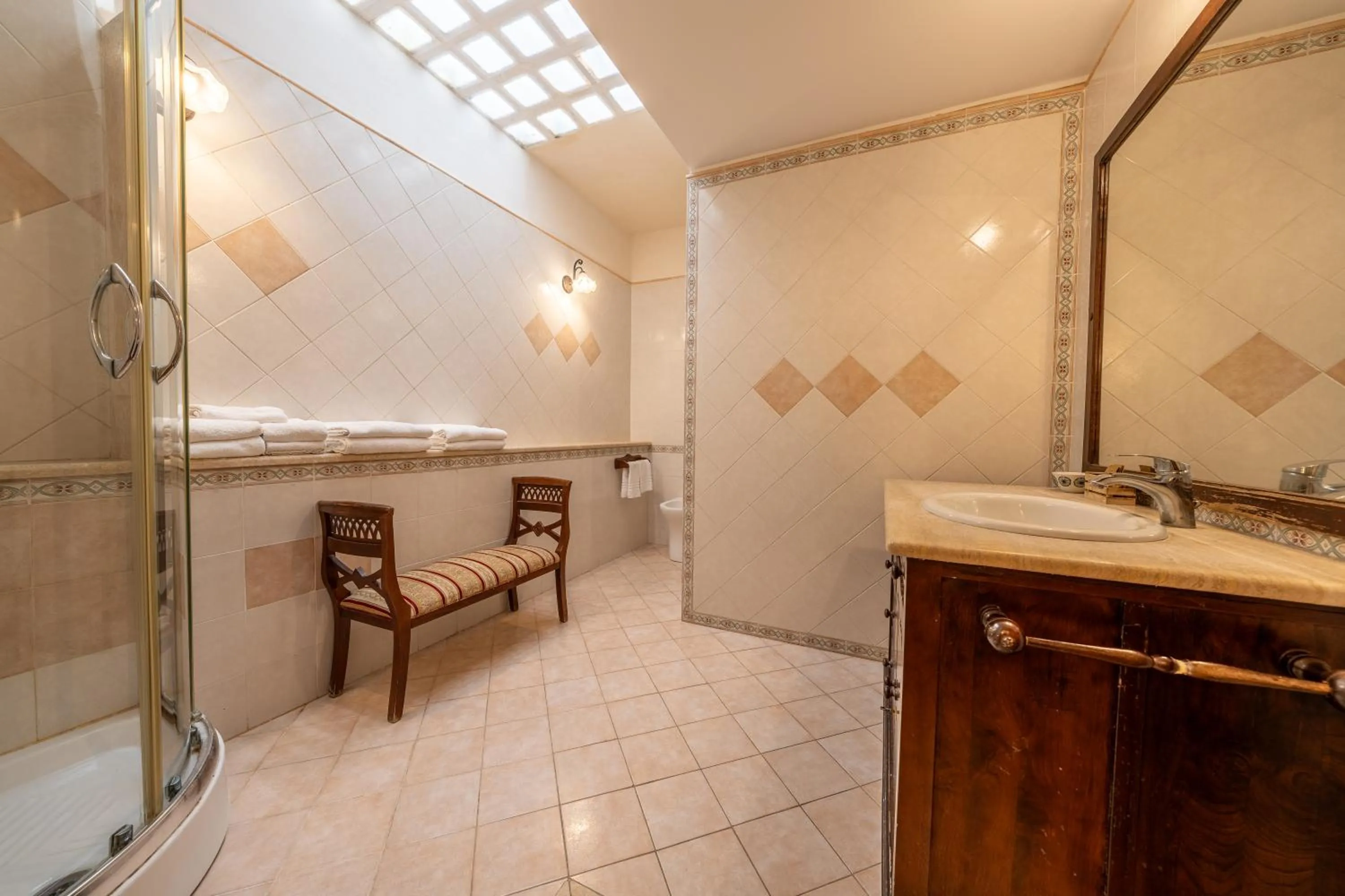 Bathroom in Villa Carlotta Resort