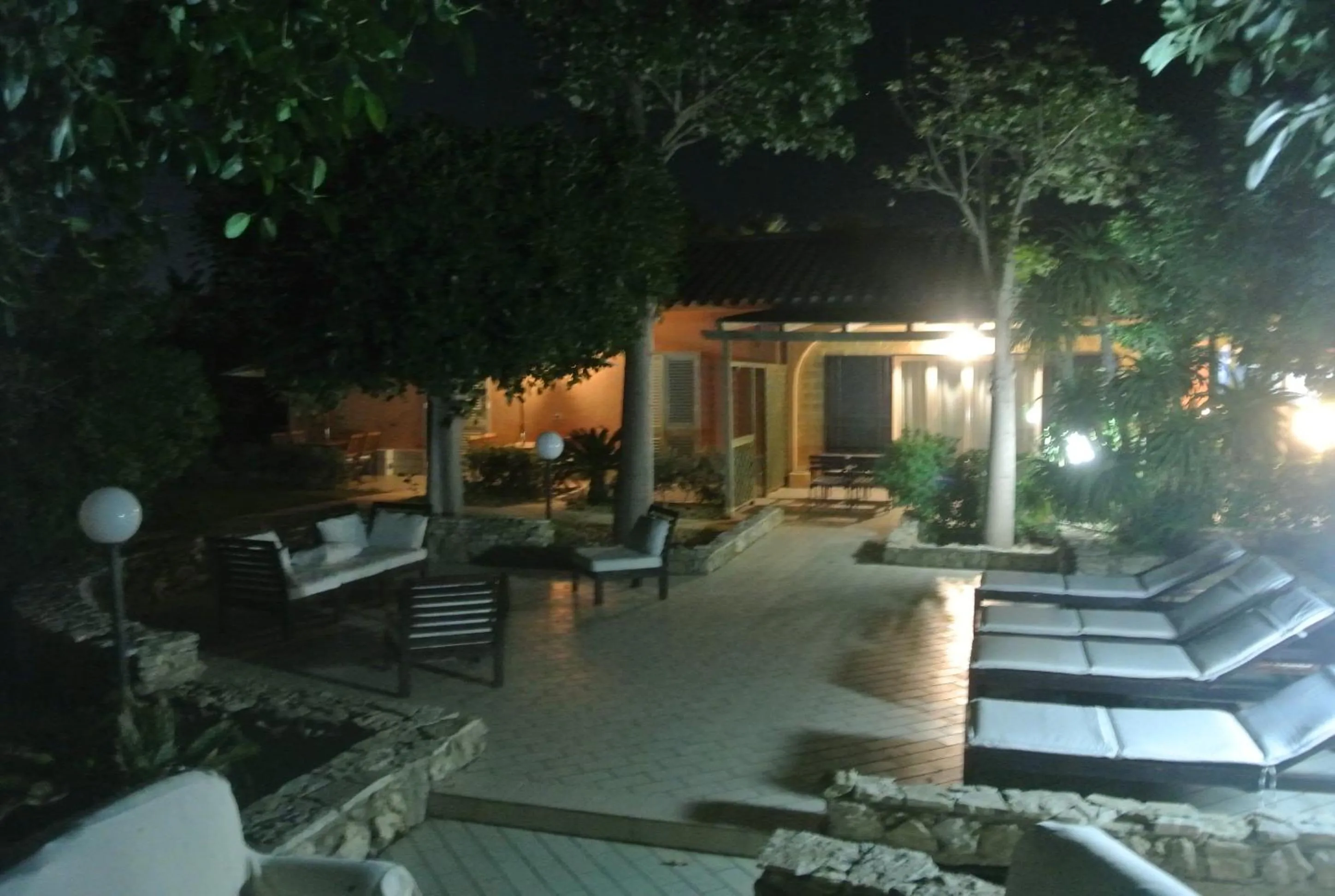 Night in Villa Carlotta Resort