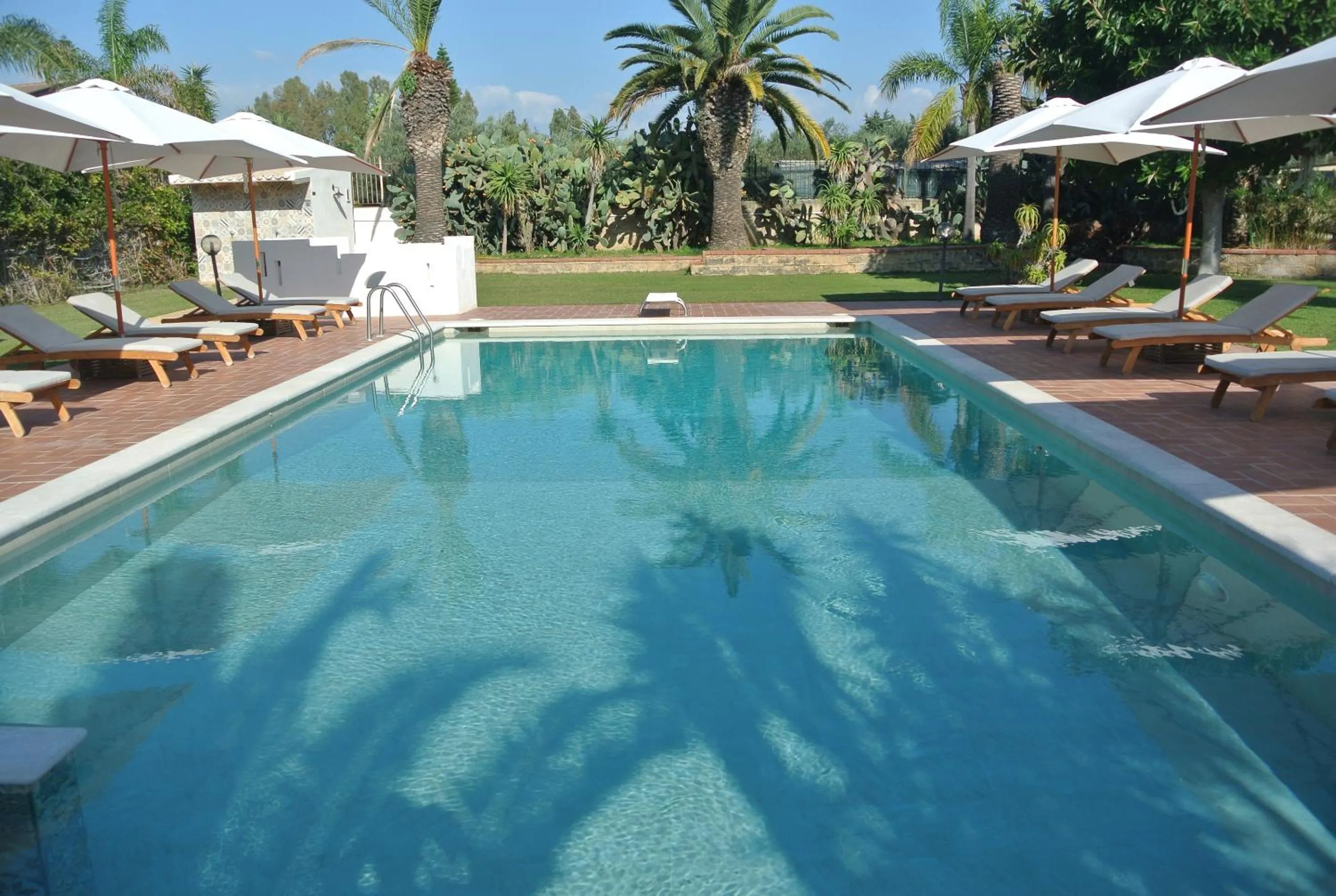 Swimming pool in Villa Carlotta Resort