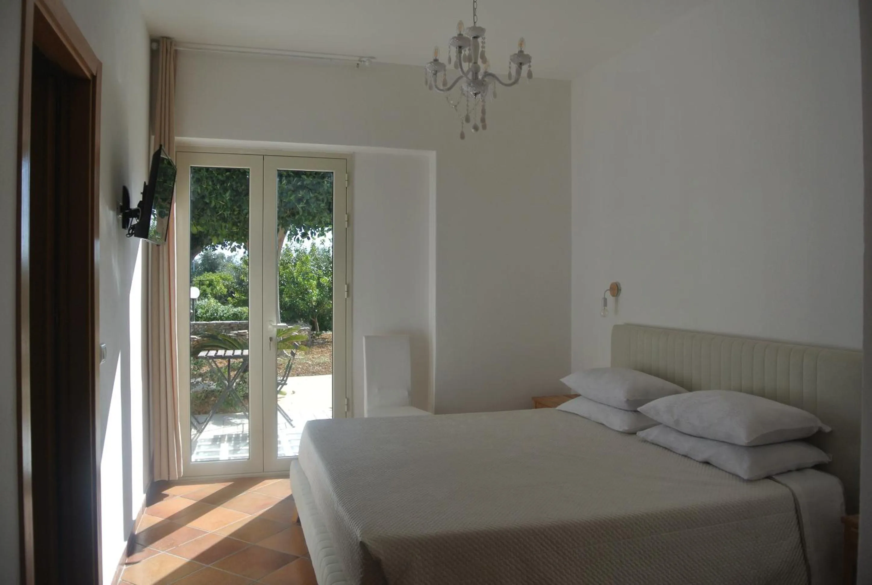 Bedroom, Bed in Villa Carlotta Resort