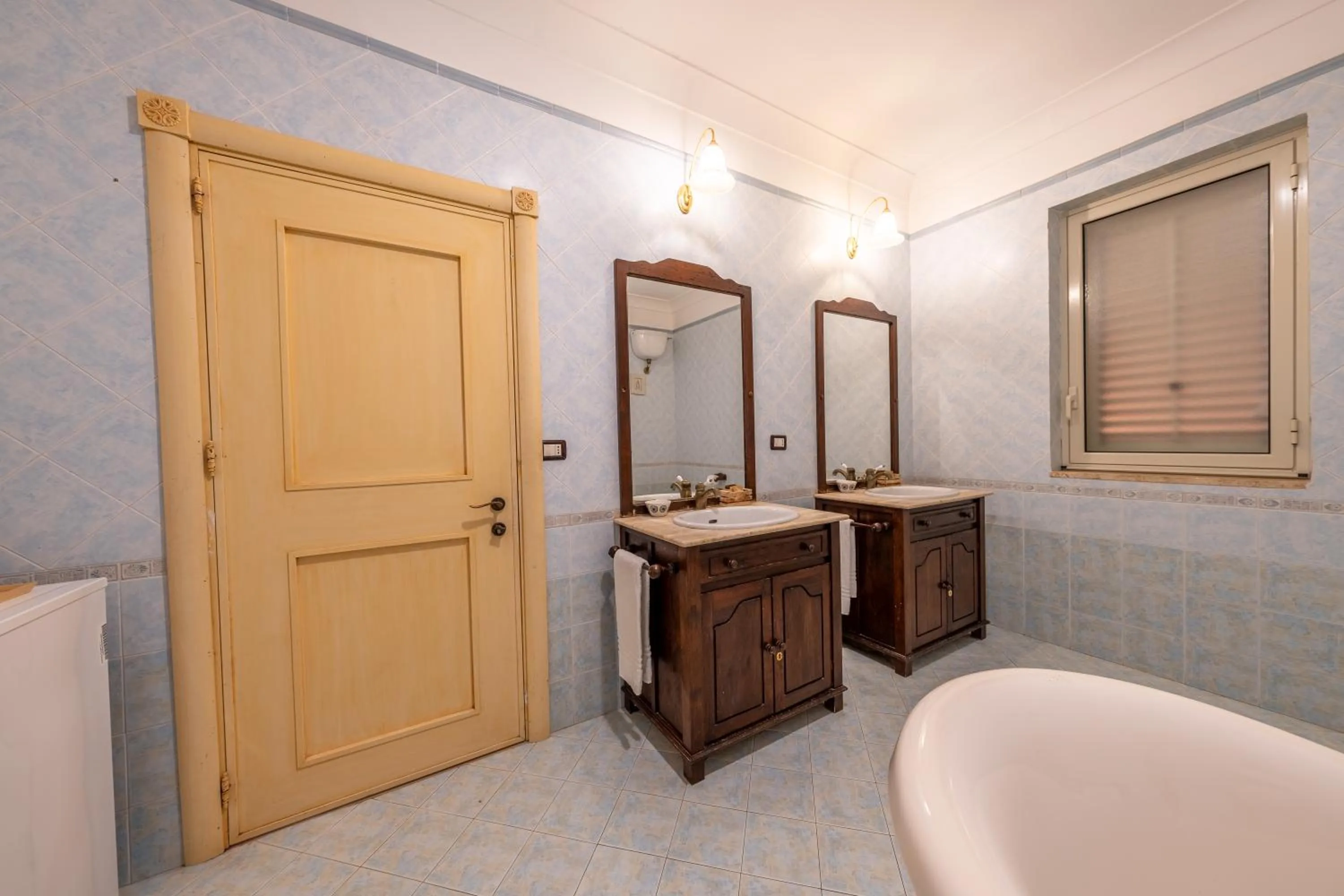 Bathroom in Villa Carlotta Resort