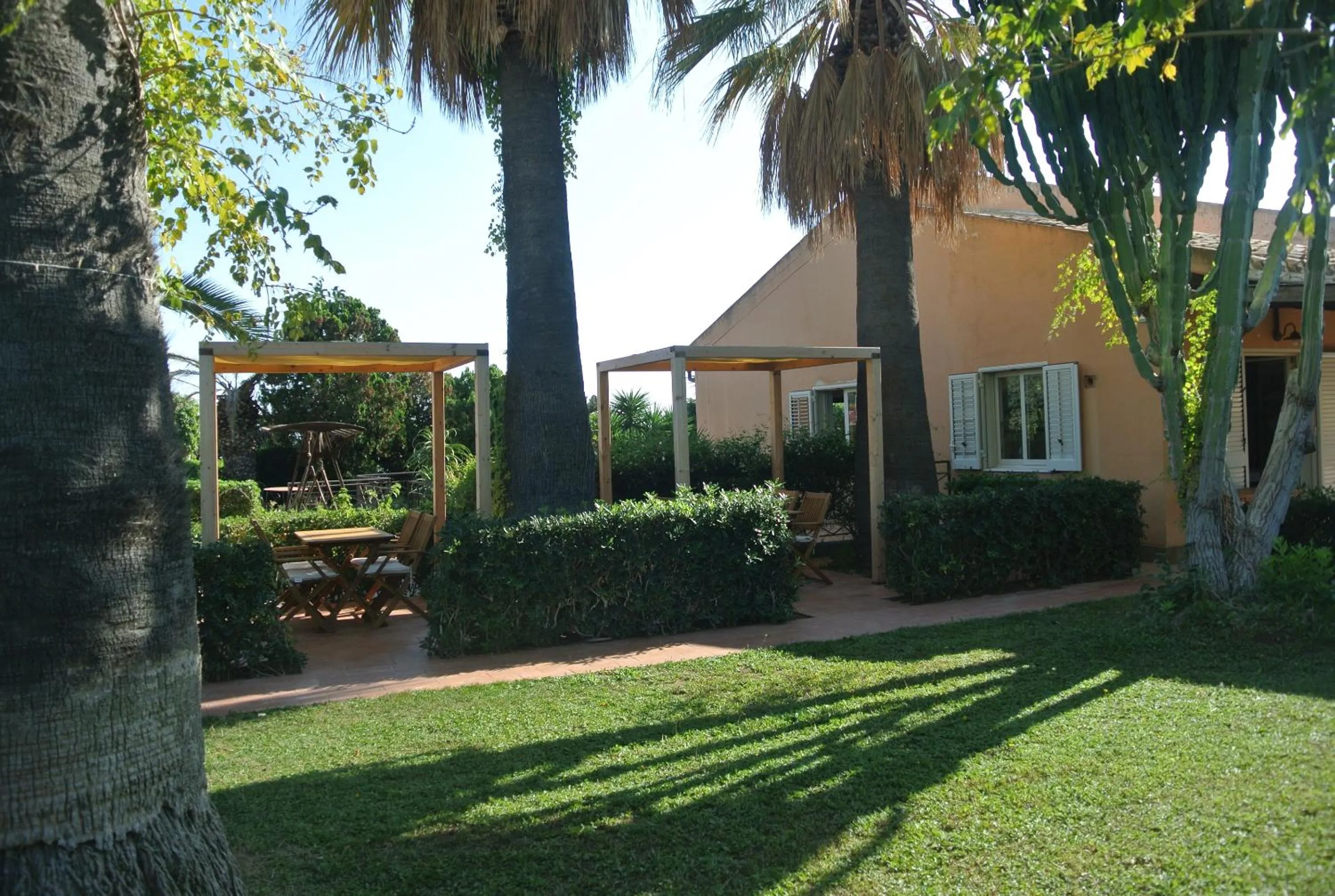 Garden in Villa Carlotta Resort