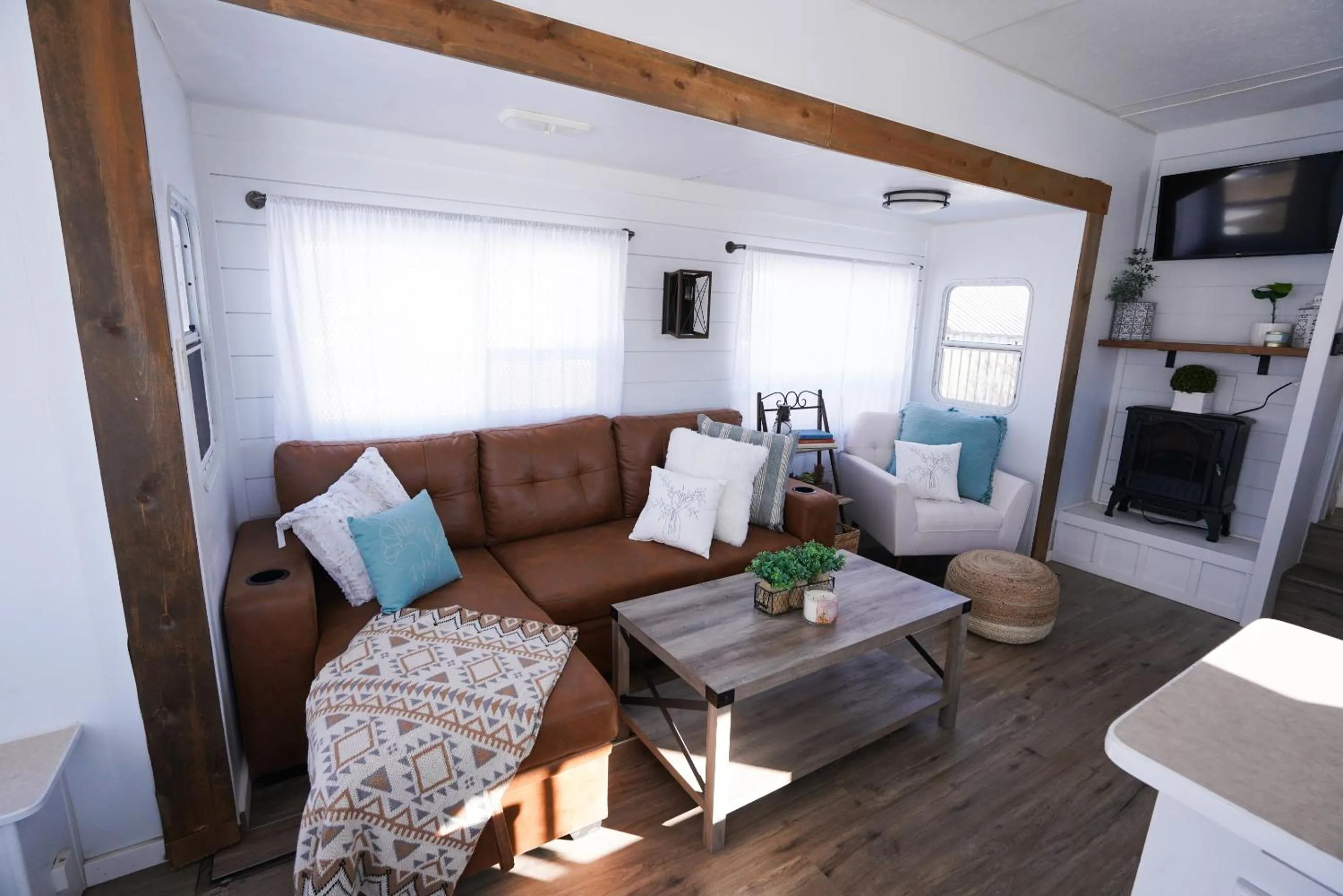 Living room in Happy Trails Bed and Breakfast