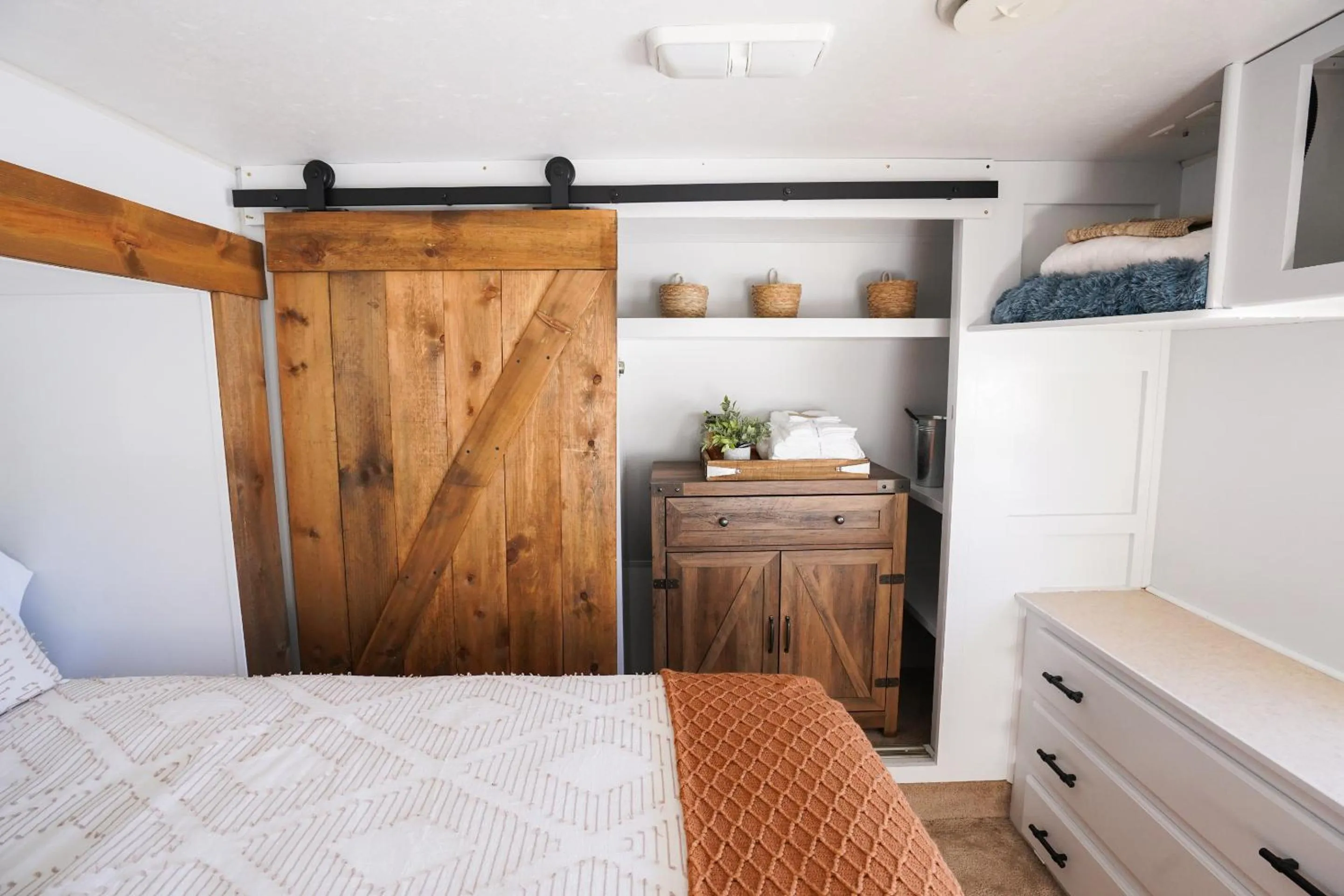 Bedroom, Bed in Happy Trails Bed and Breakfast