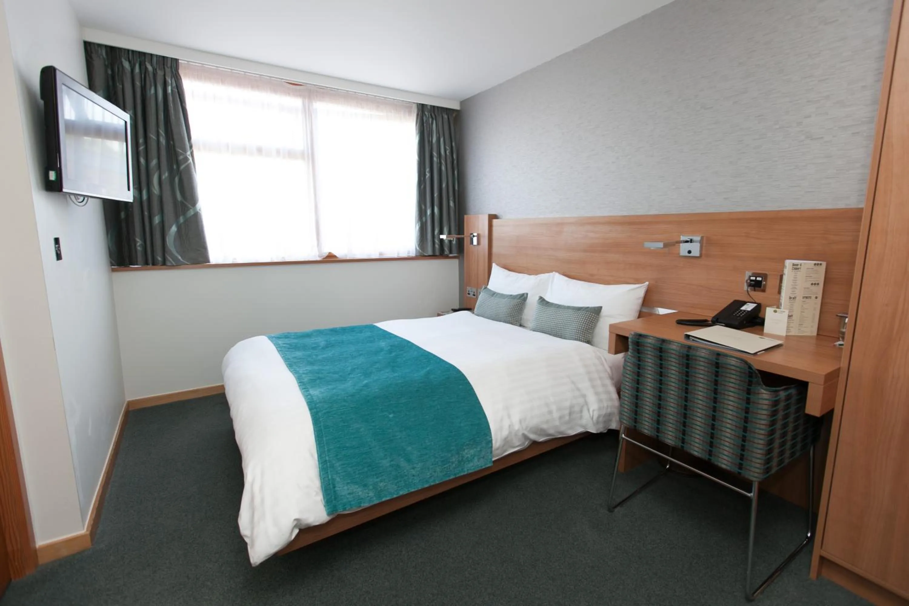 Bed in College Court Hotel