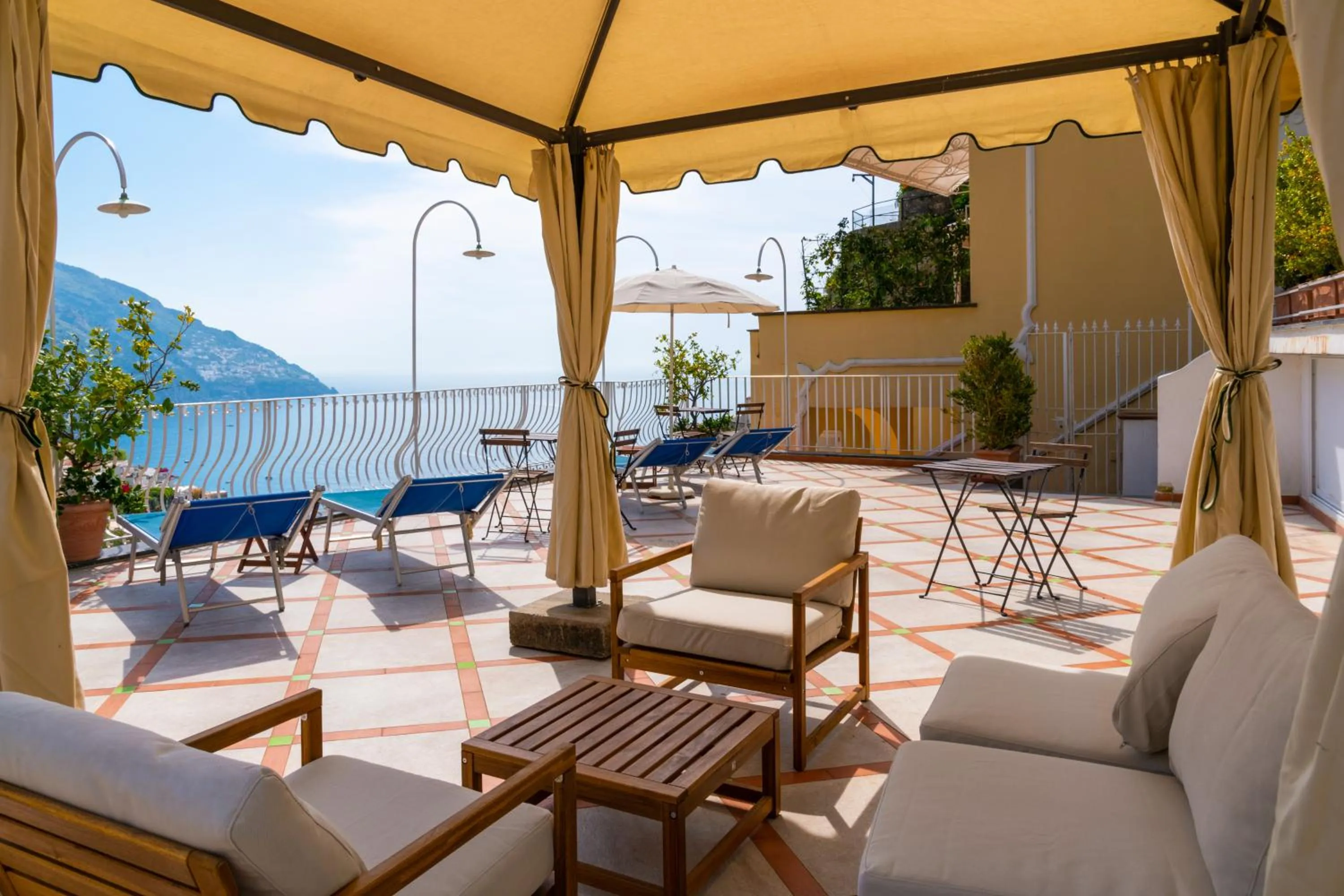 Solarium in Florida Residence