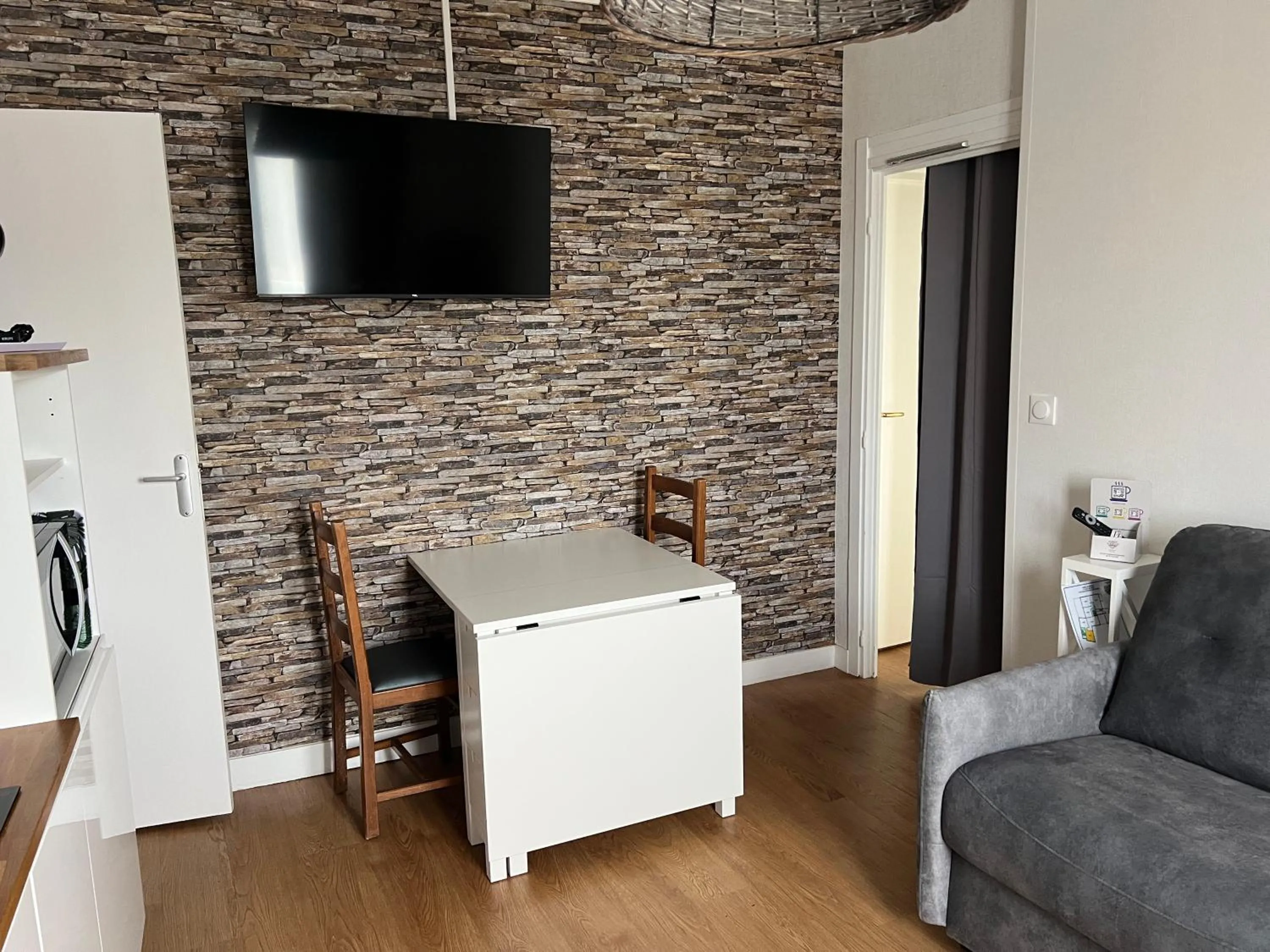 Le Crist'Al, hôtel climatisé, front de mer, proche du centre ville, et solution de restauration