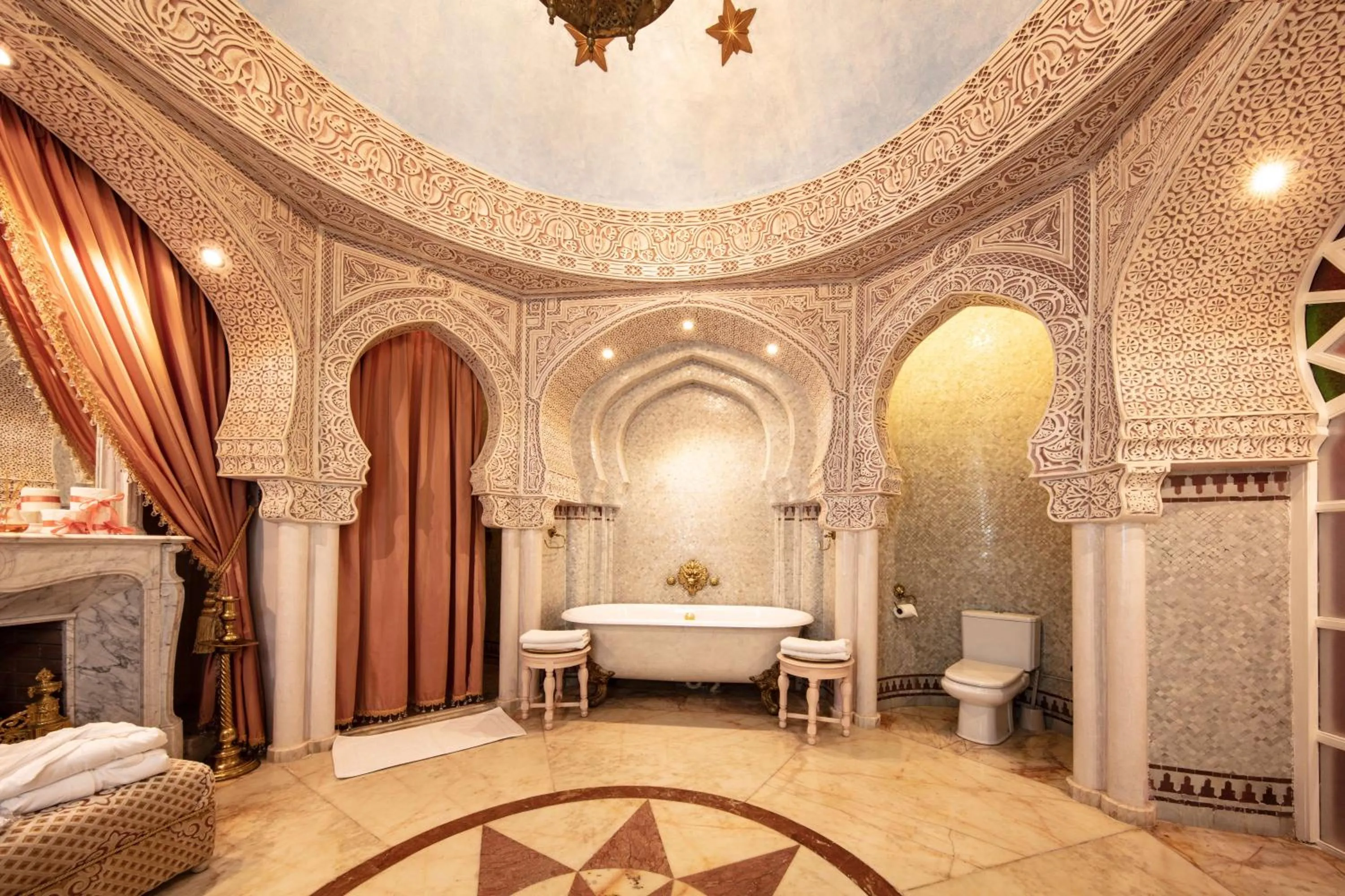 Bathroom, Bed in Riad Dar El Malaika