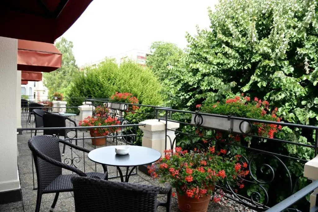 Double Room with Balcony in Carlton Lausanne Boutique Hôtel Double Room with Balcony in Carlton Lausanne Boutique Hôtel