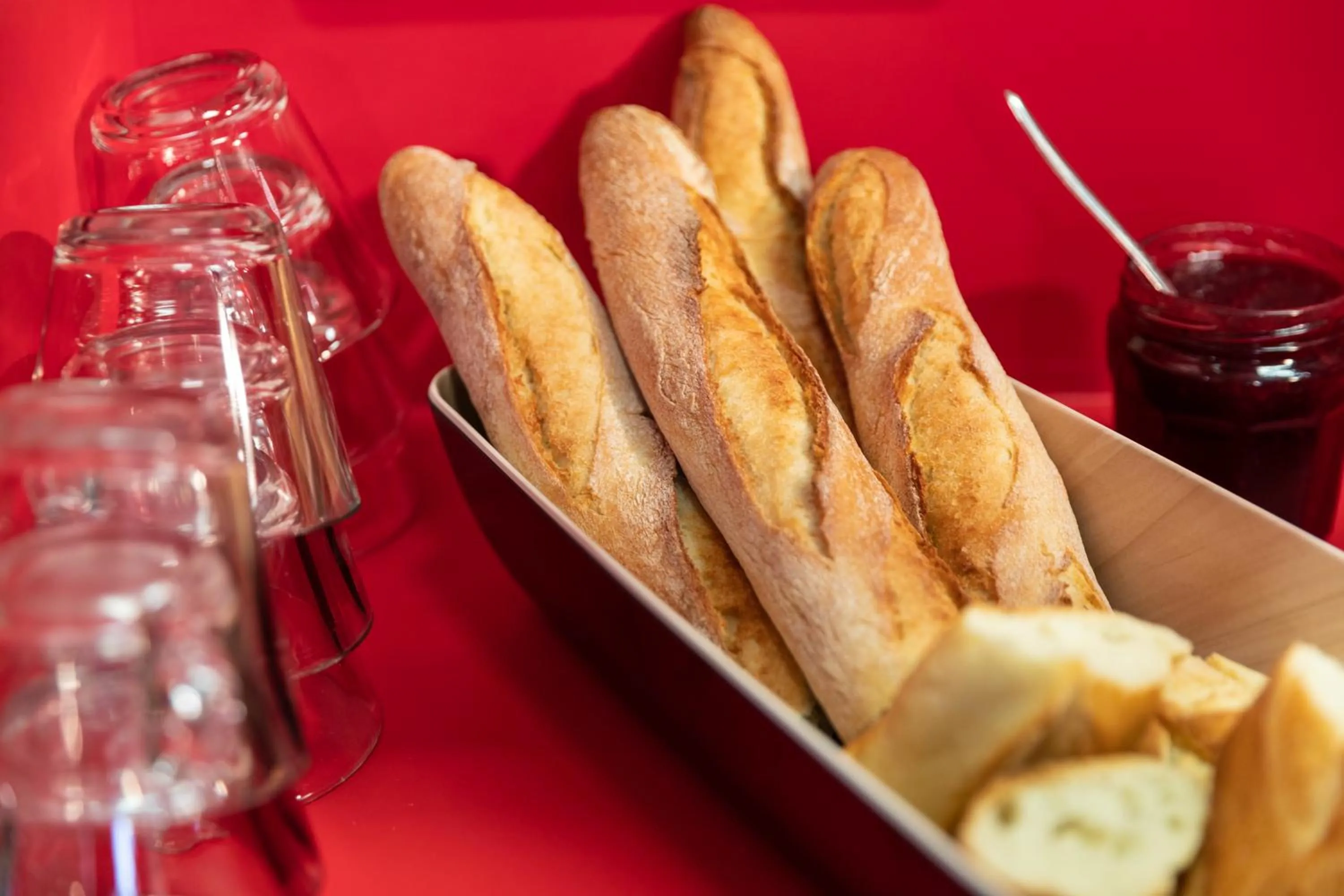 Breakfast in hotelF1 Toulon Est La Valette