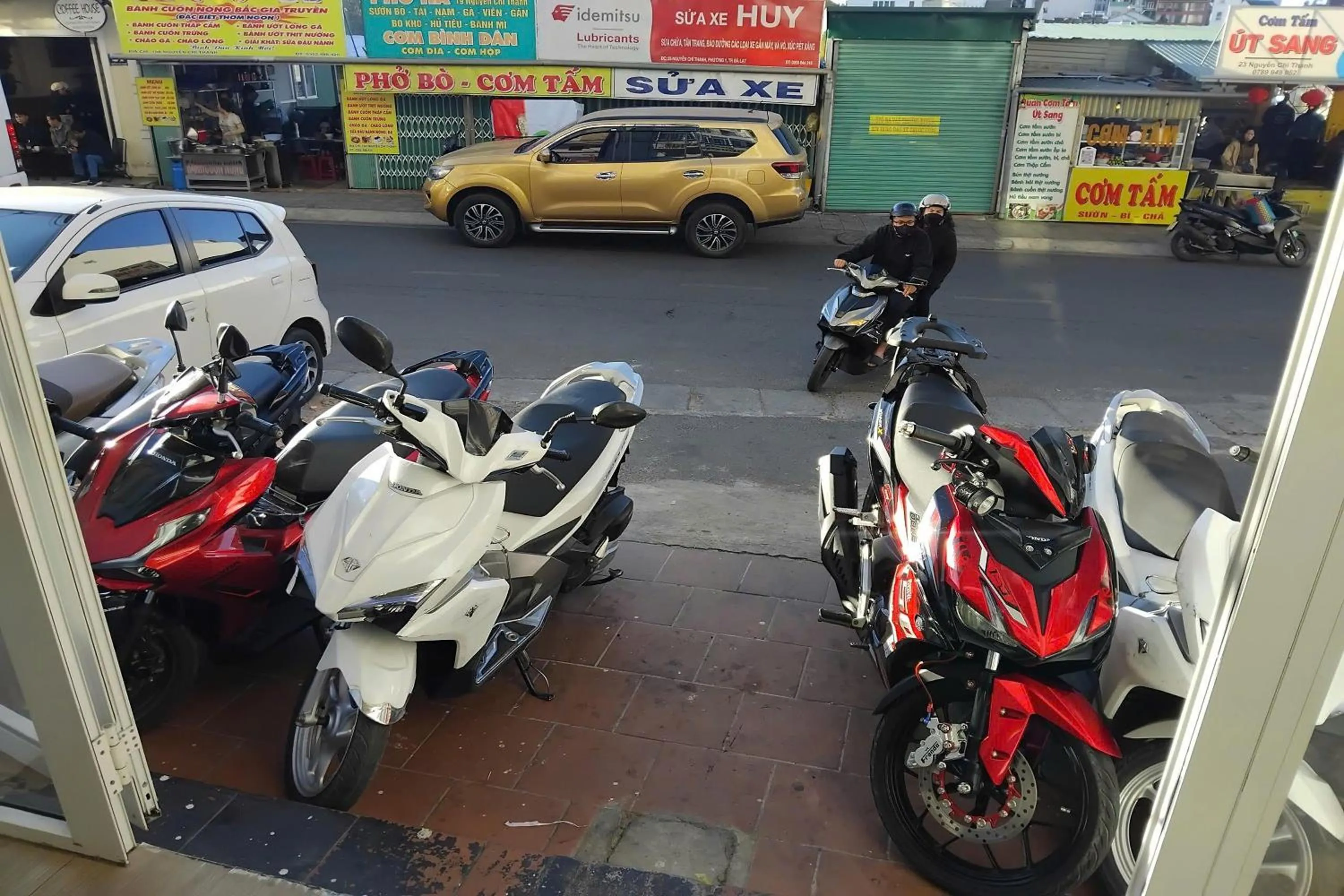 group of guests in Chau Giang Hotel