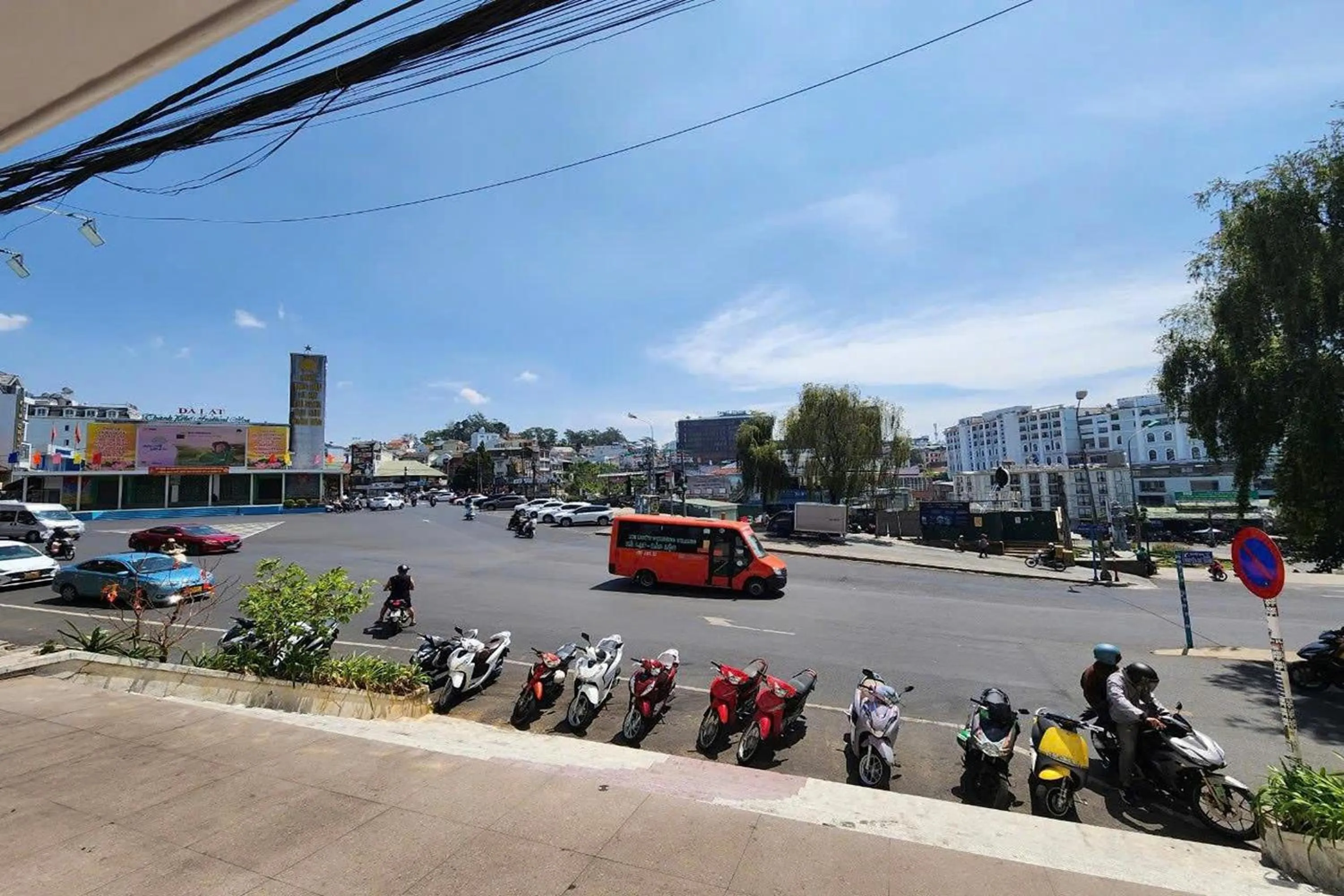 group of guests in Chau Giang Hotel
