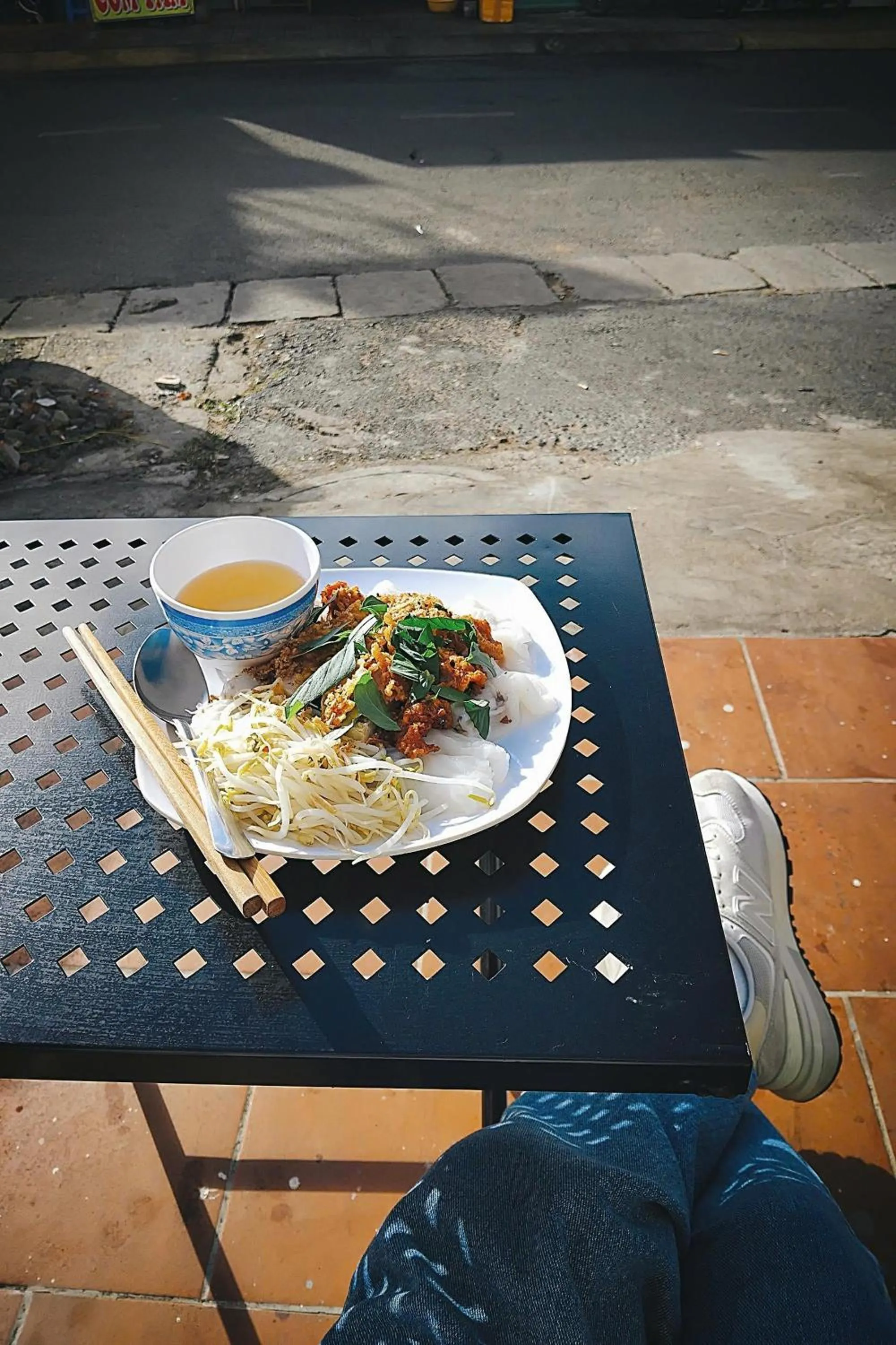 Food and drinks in Chau Giang Hotel