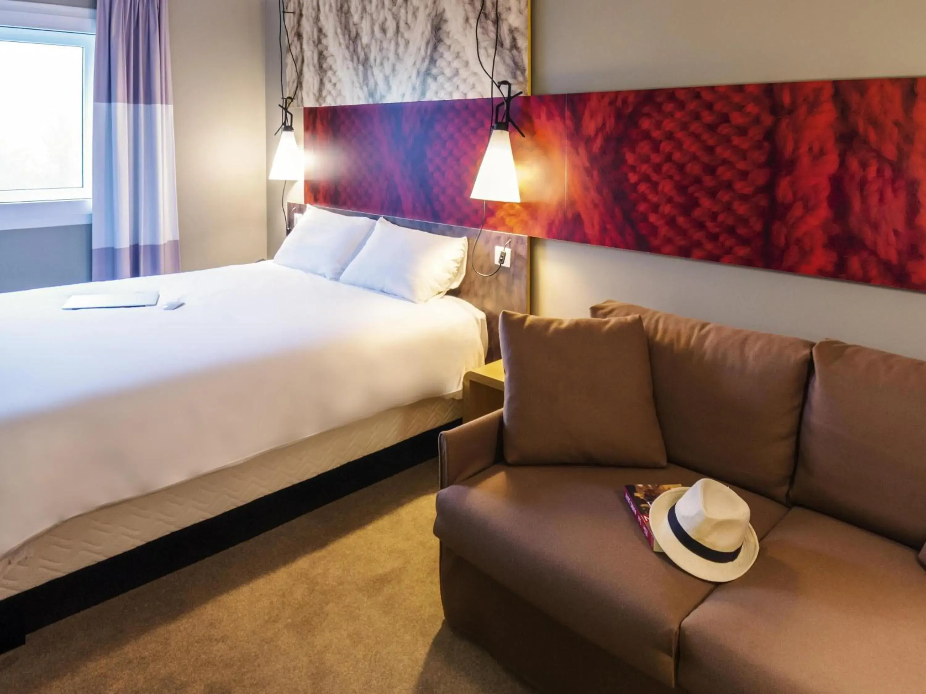 Superior Double Room with Sofa in ibis Toulon La Valette Superior Double Room with Sofa in ibis Toulon La Valette