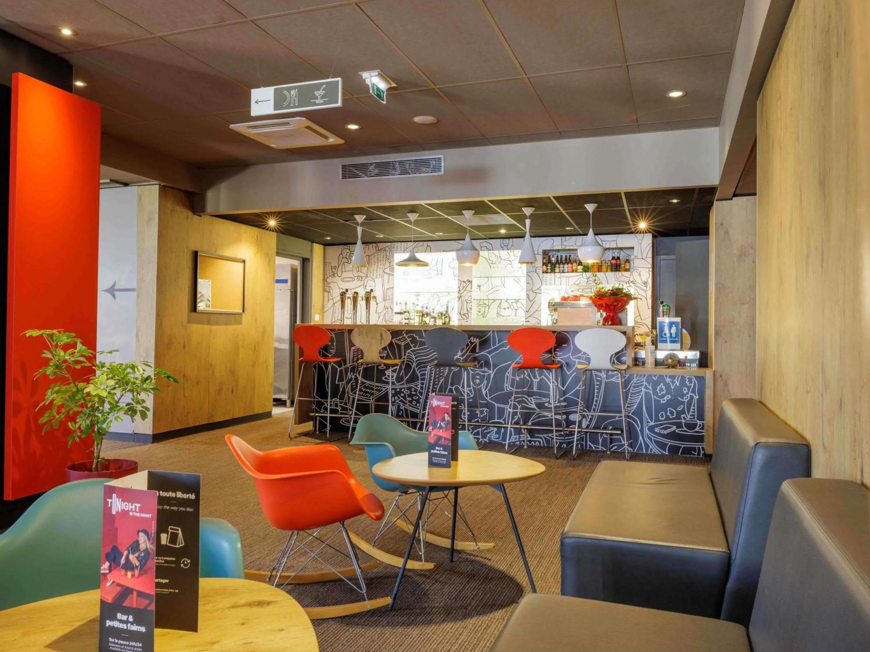 Meeting/conference room in ibis Toulon La Valette