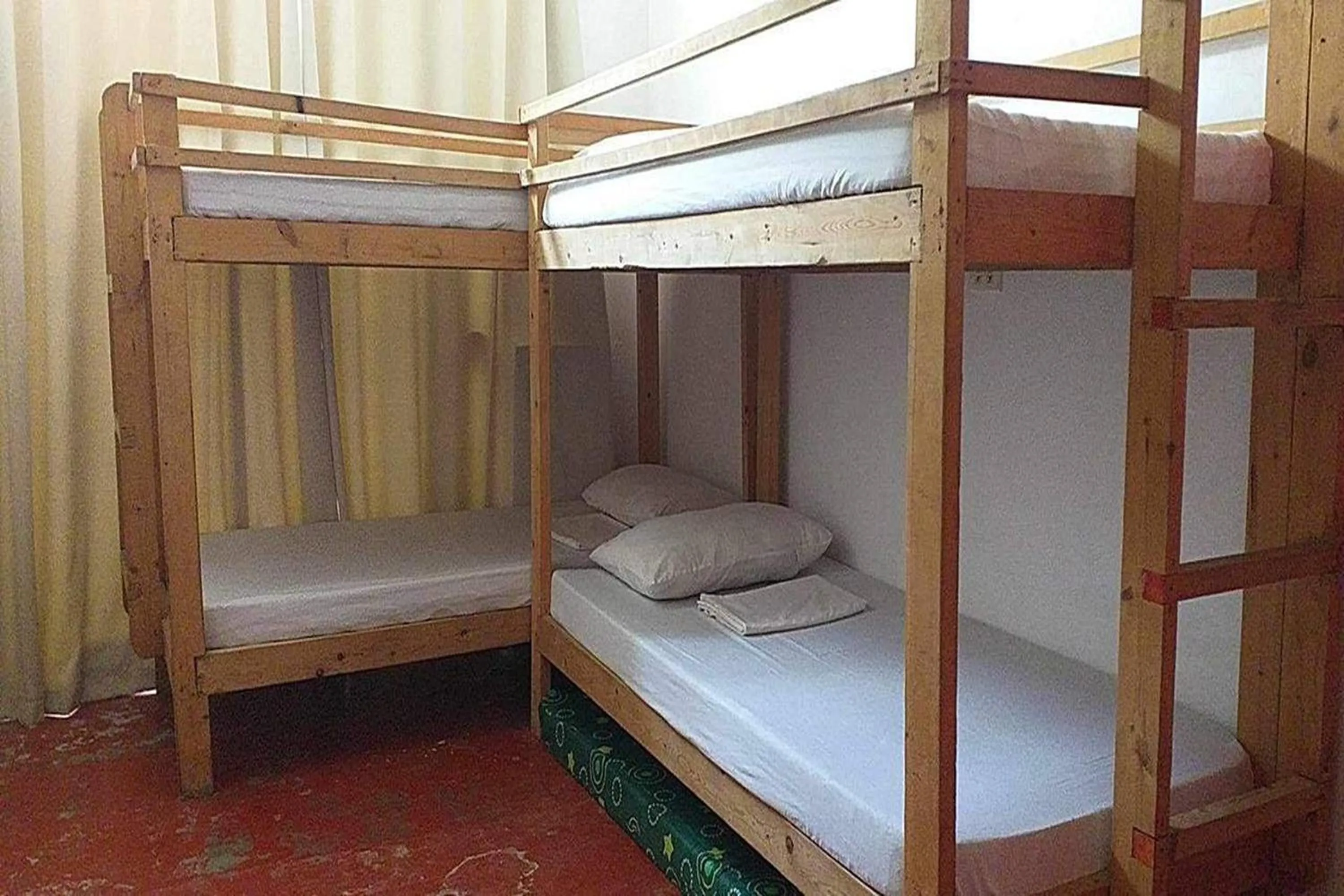 Bed in Surfer's Point Deck