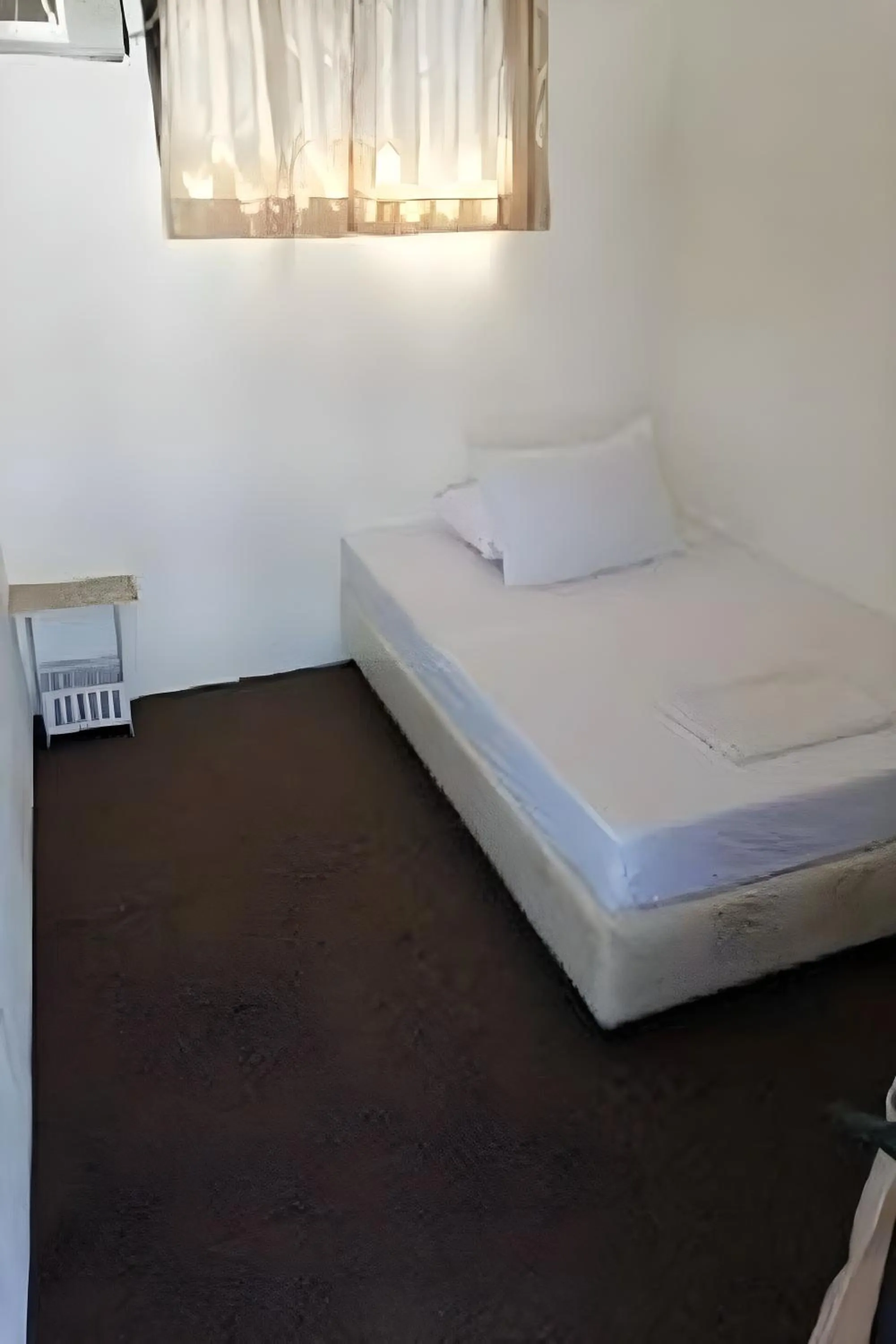 Bed in Surfer's Point Deck