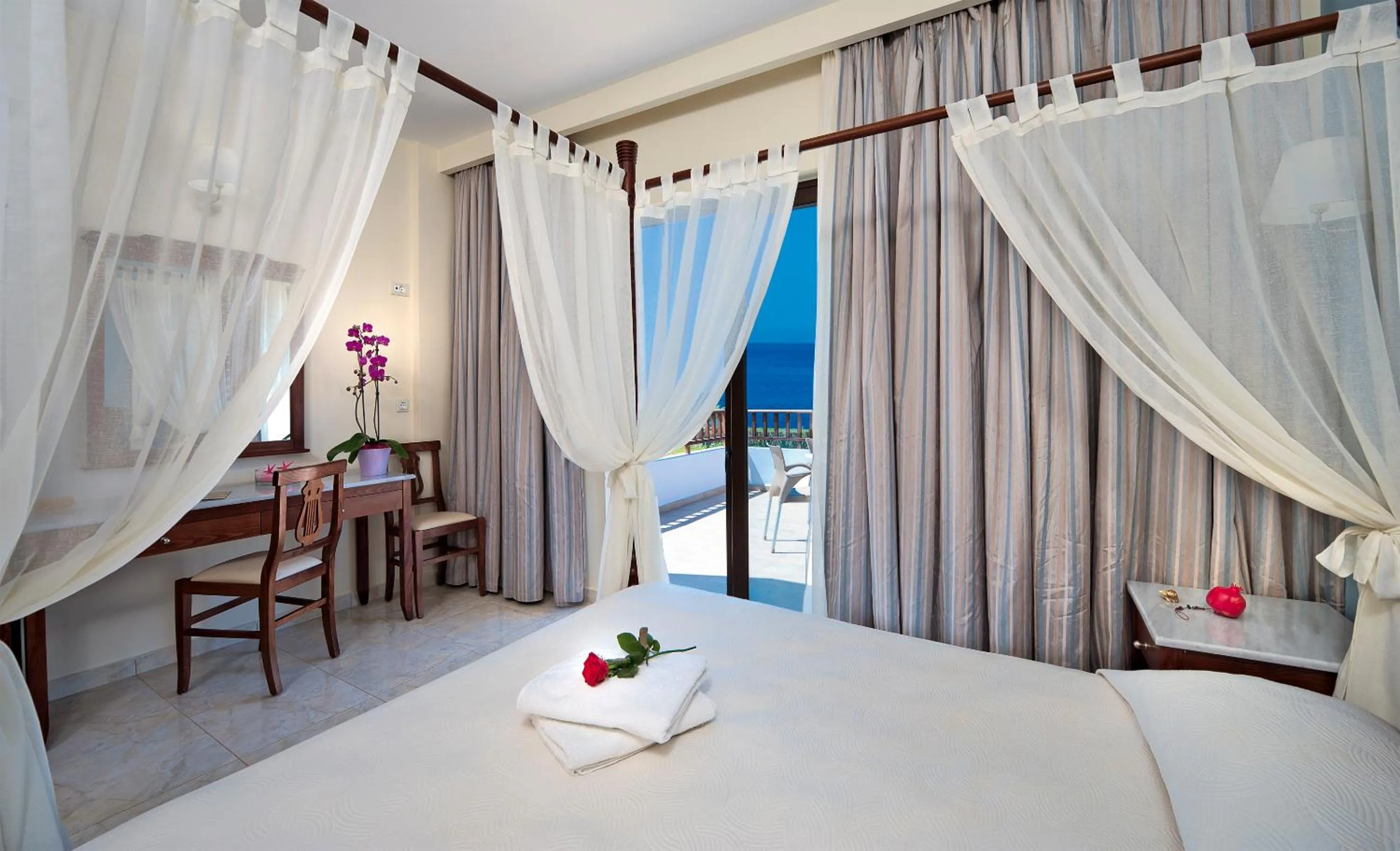 Bed in Geraniotis Hotel and Resort