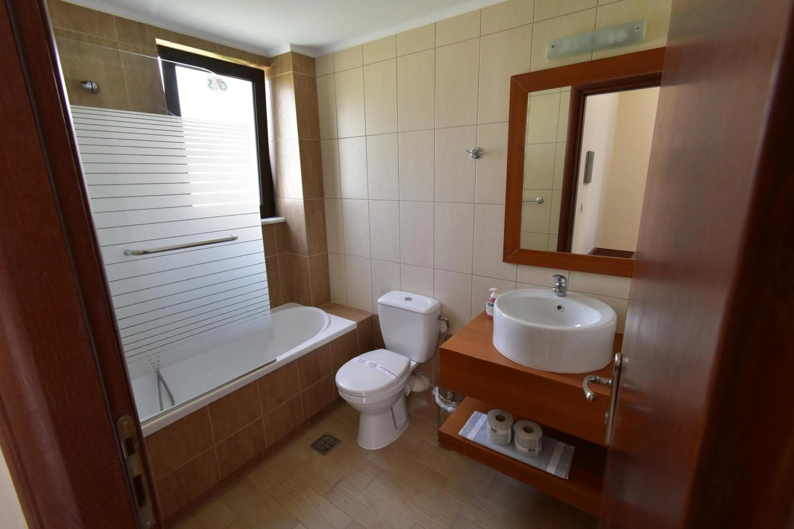 Bathroom in Geraniotis Hotel and Resort