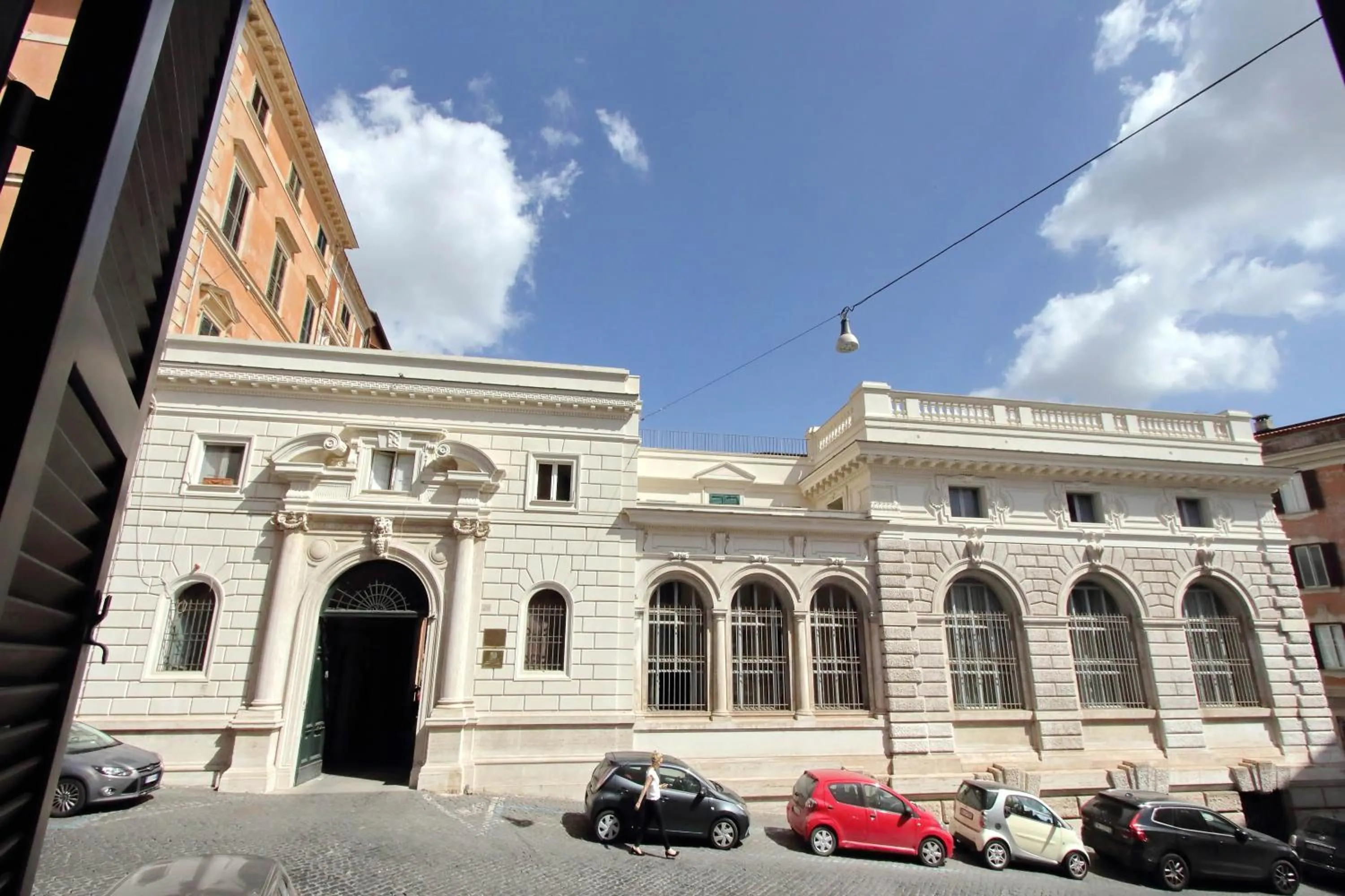 Property building in Monti Panisperna suites