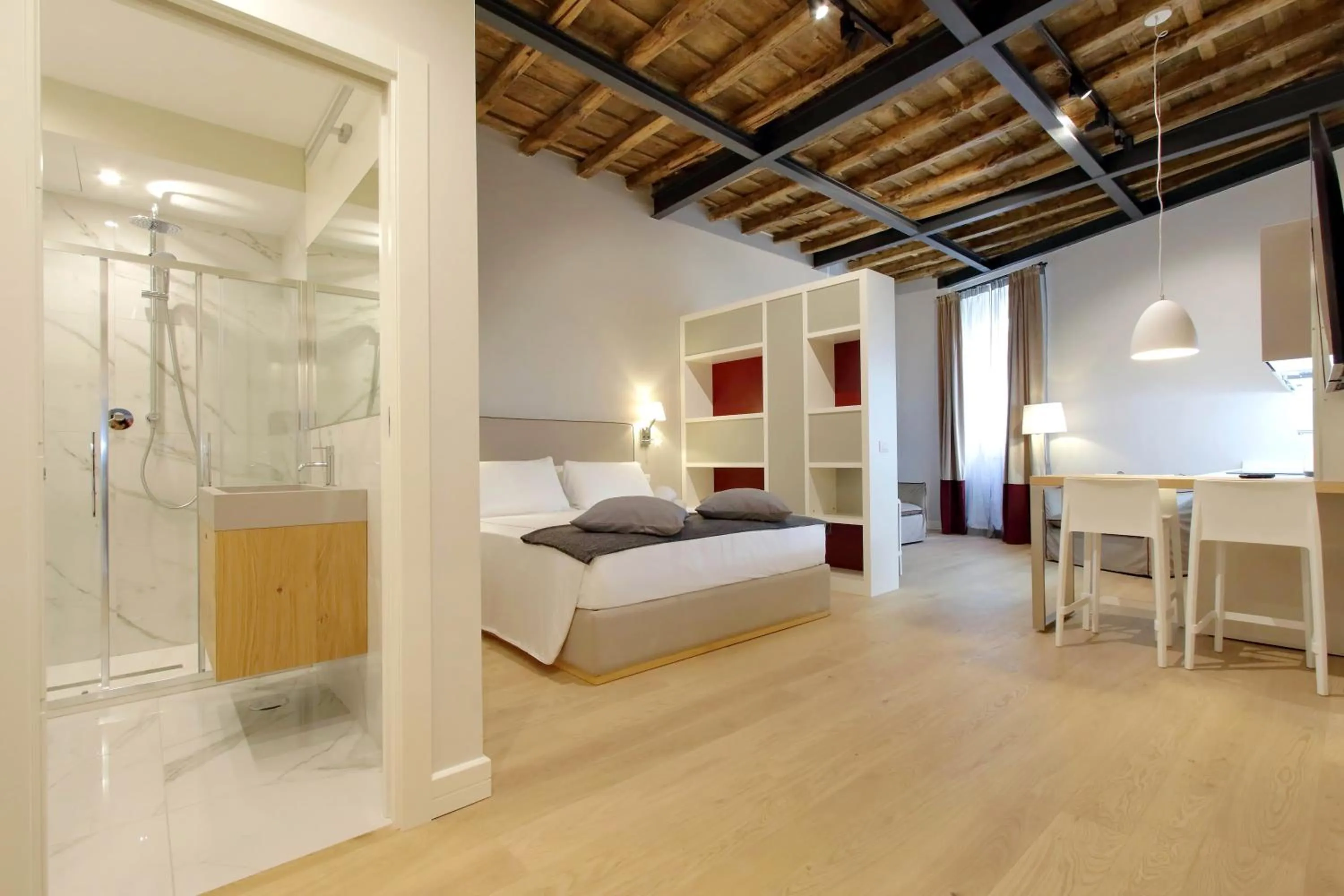 Photo of the whole room, Bed in Monti Panisperna suites