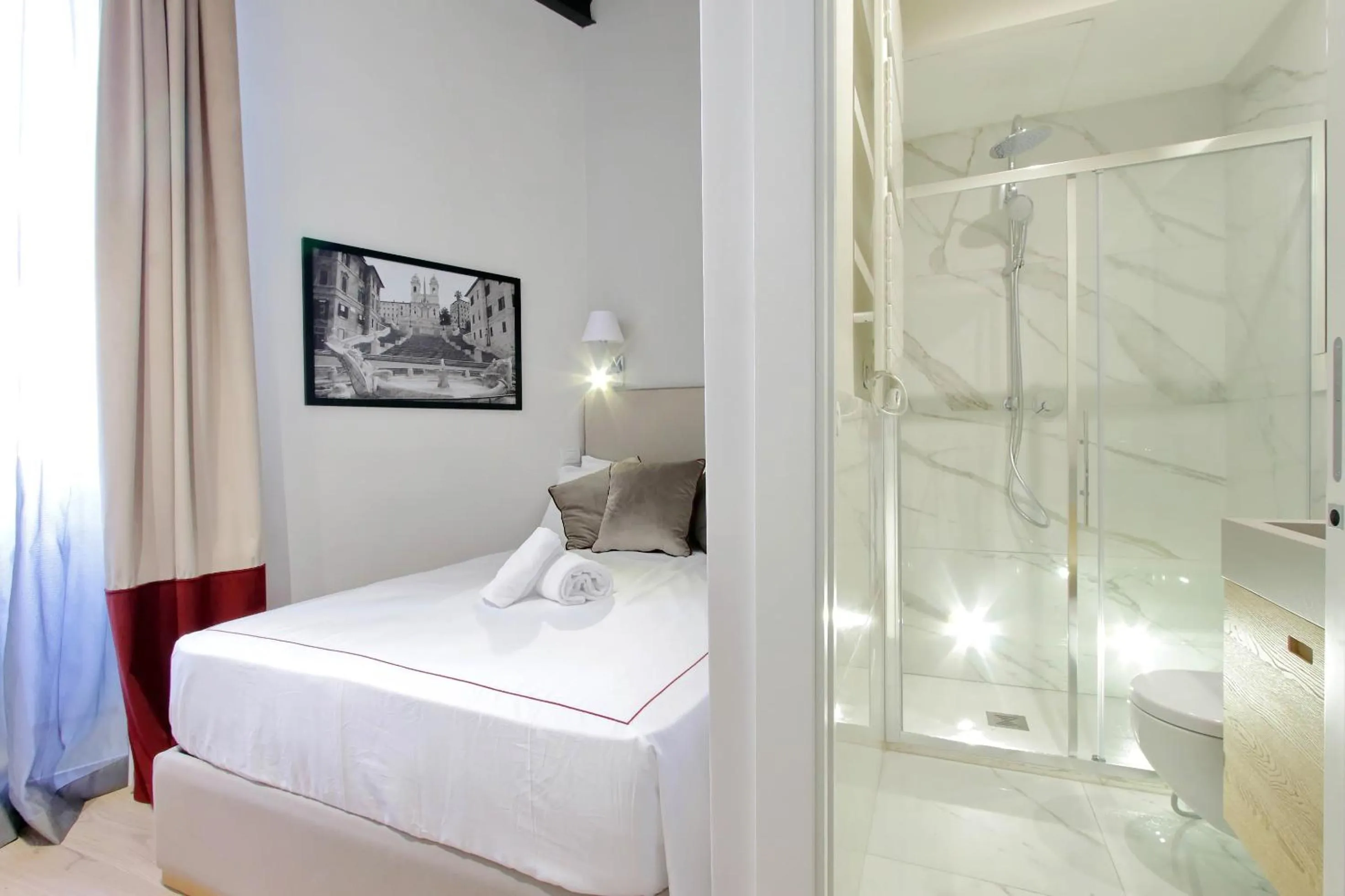 Bathroom, Bed in Monti Panisperna suites