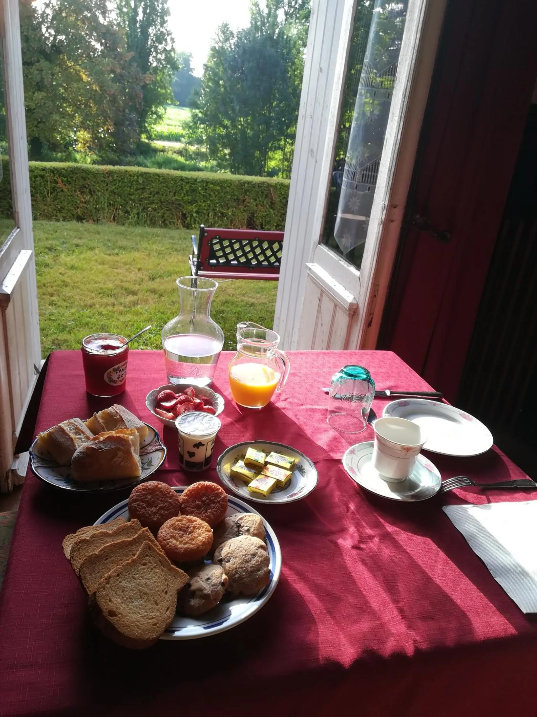 Breakfast in Domaine de Champ rose