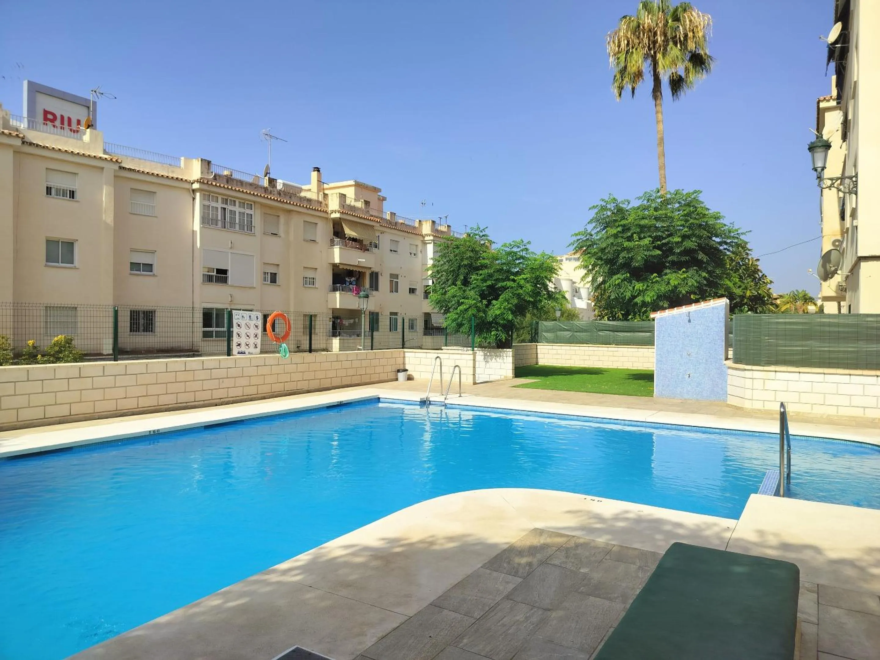 Pool view in Wonder Paradisio Studio Nerja