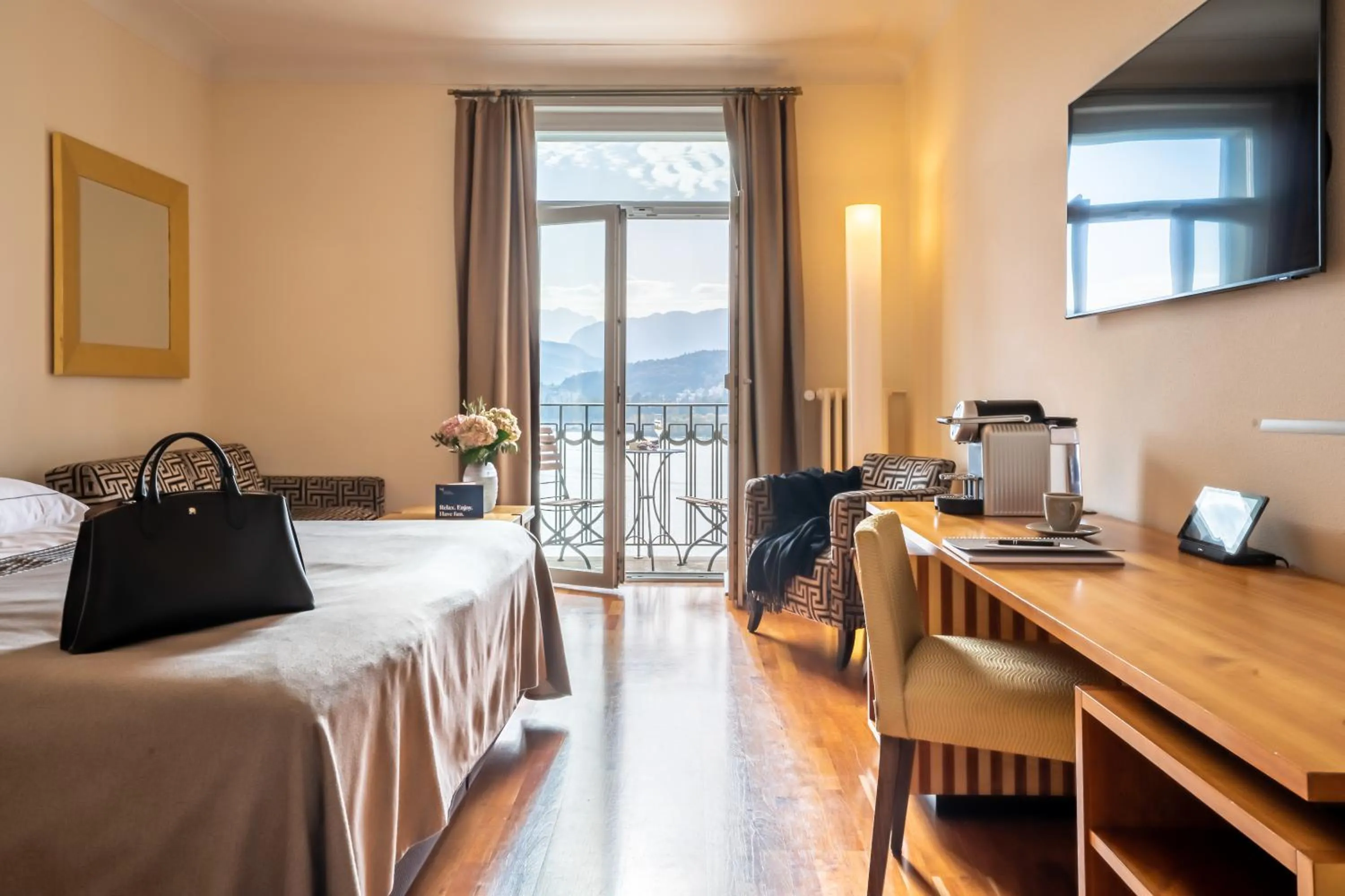 Photo of the whole room in Art Deco Hotel Montana