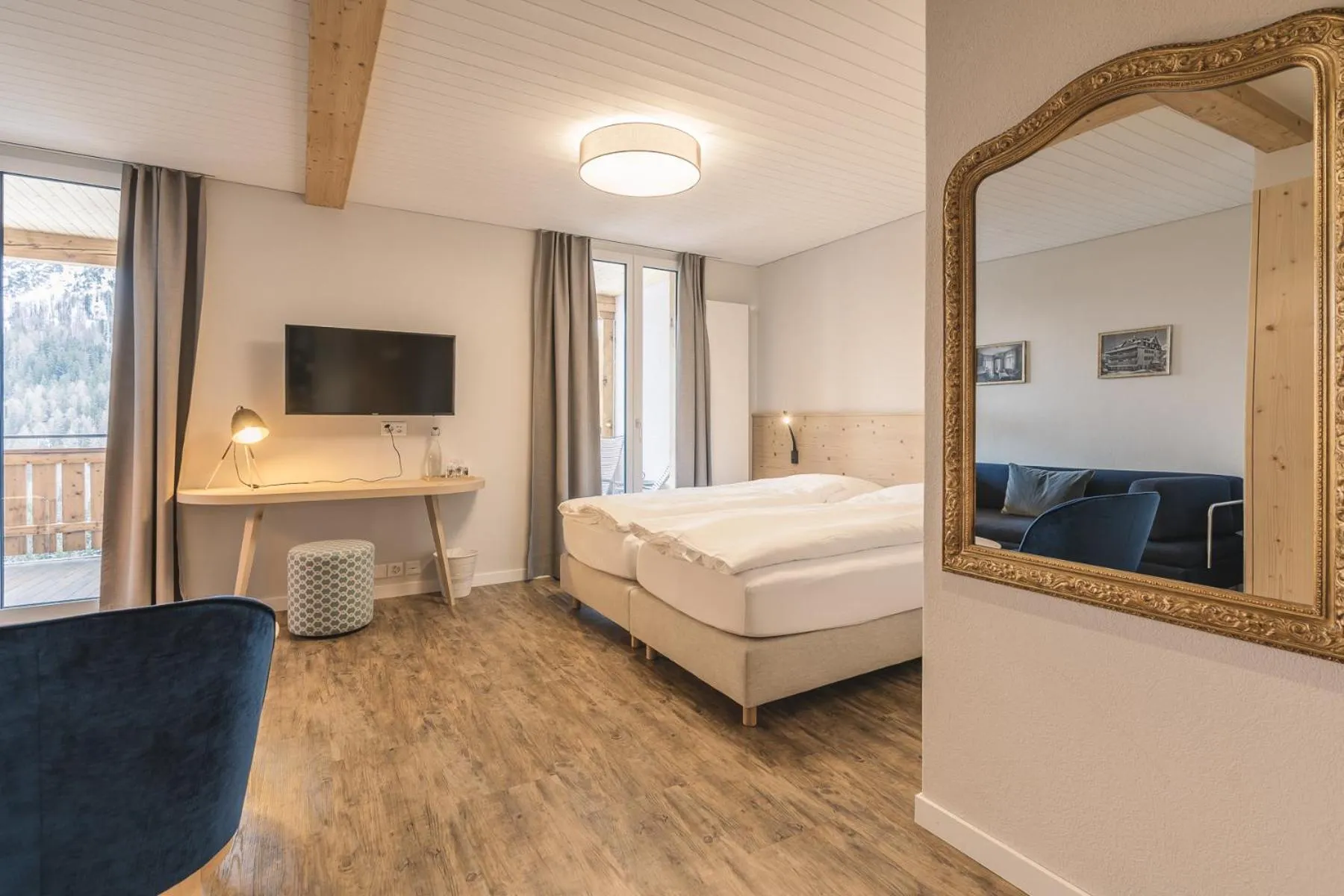 Photo of the whole room, Bed in Hotel Alpensonne - Panoramazimmer & Restaurant