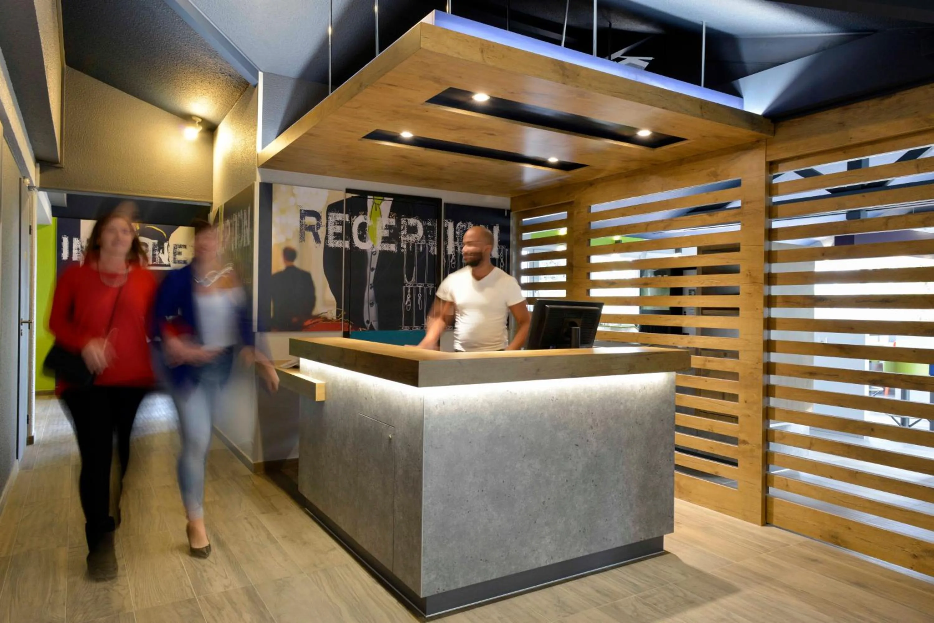 Lobby or reception in Ibis Budget Béziers Est La Giniesse