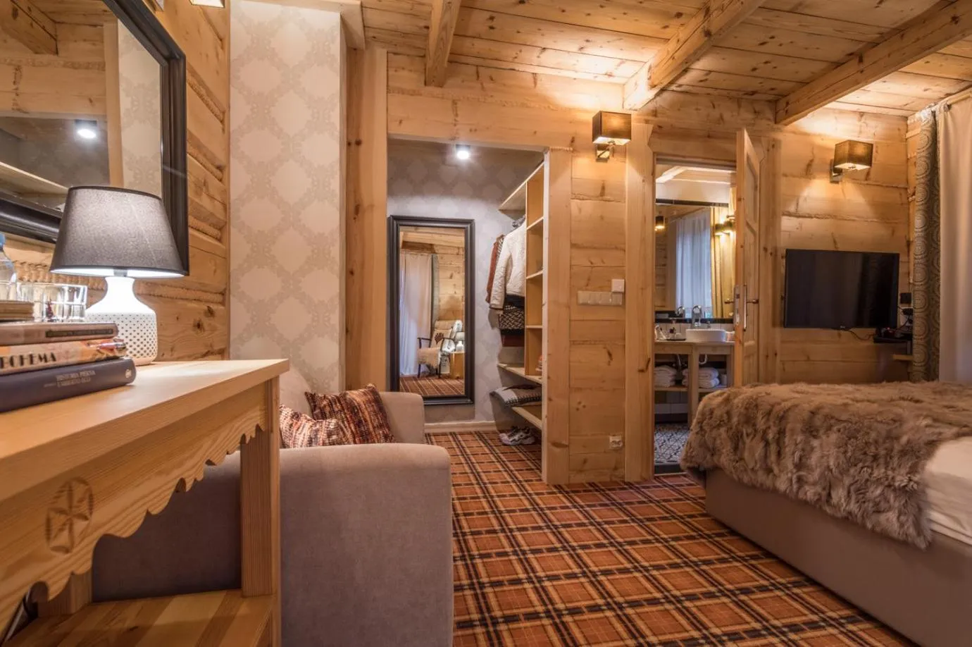 Bedroom, Bed in Stella doro