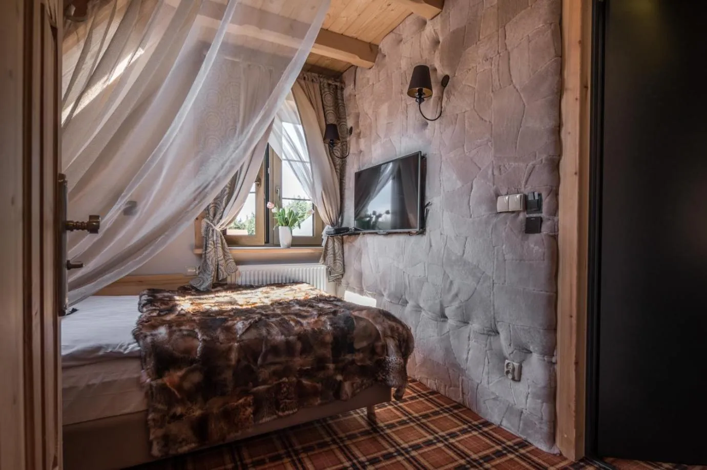 Bedroom, Bed in Stella doro