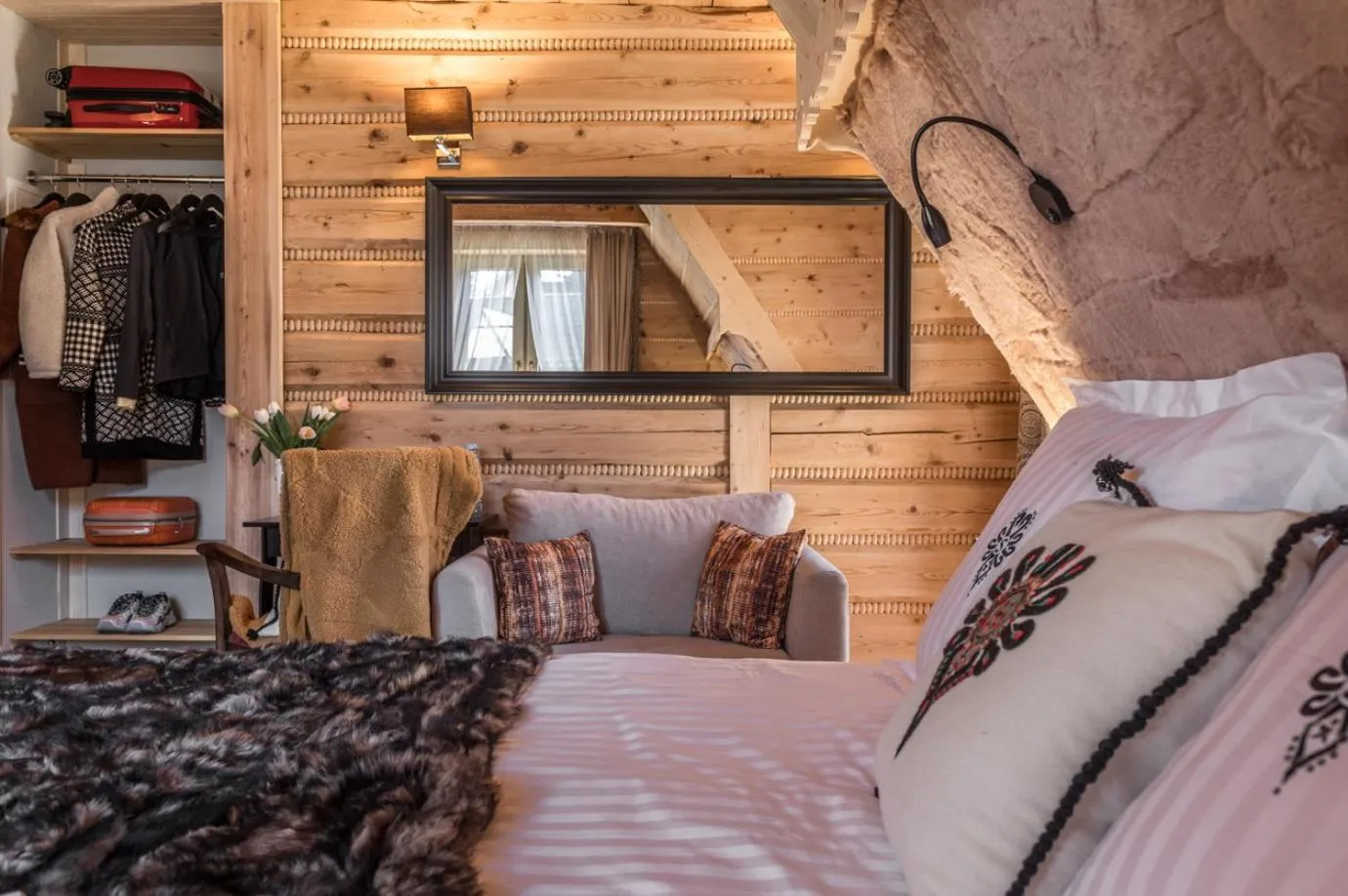 Bedroom, Bed in Stella doro