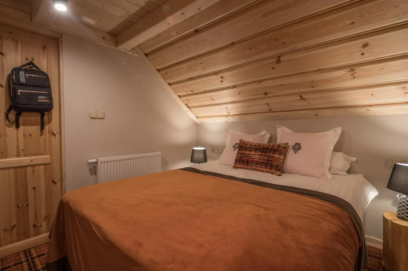 Bedroom, Bed in Stella doro