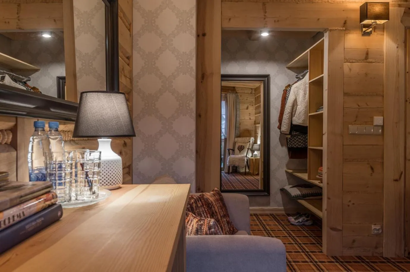 Photo of the whole room in Stella doro