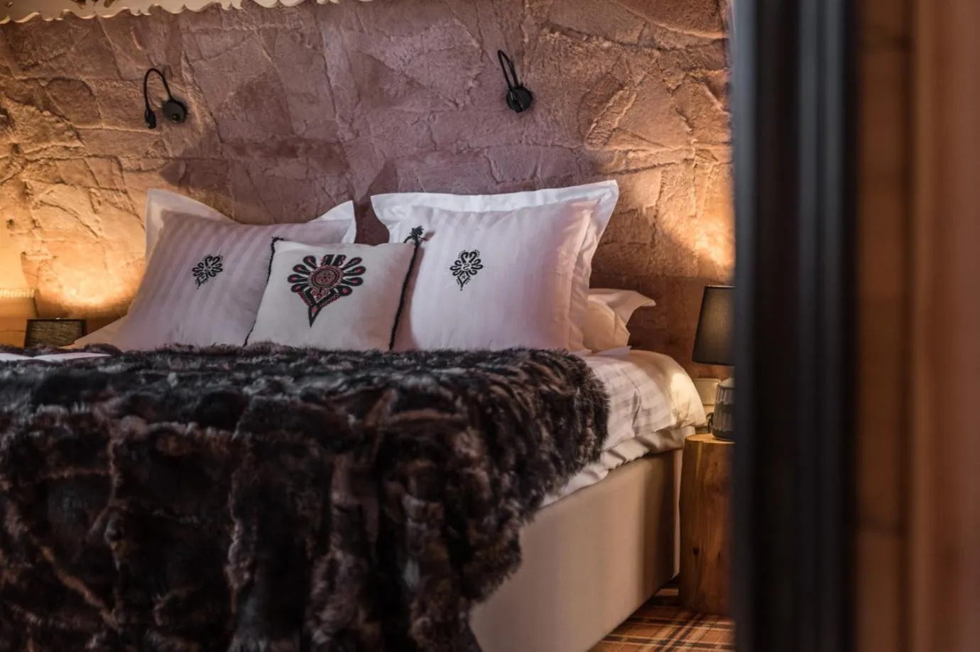 Bedroom, Bed in Stella doro