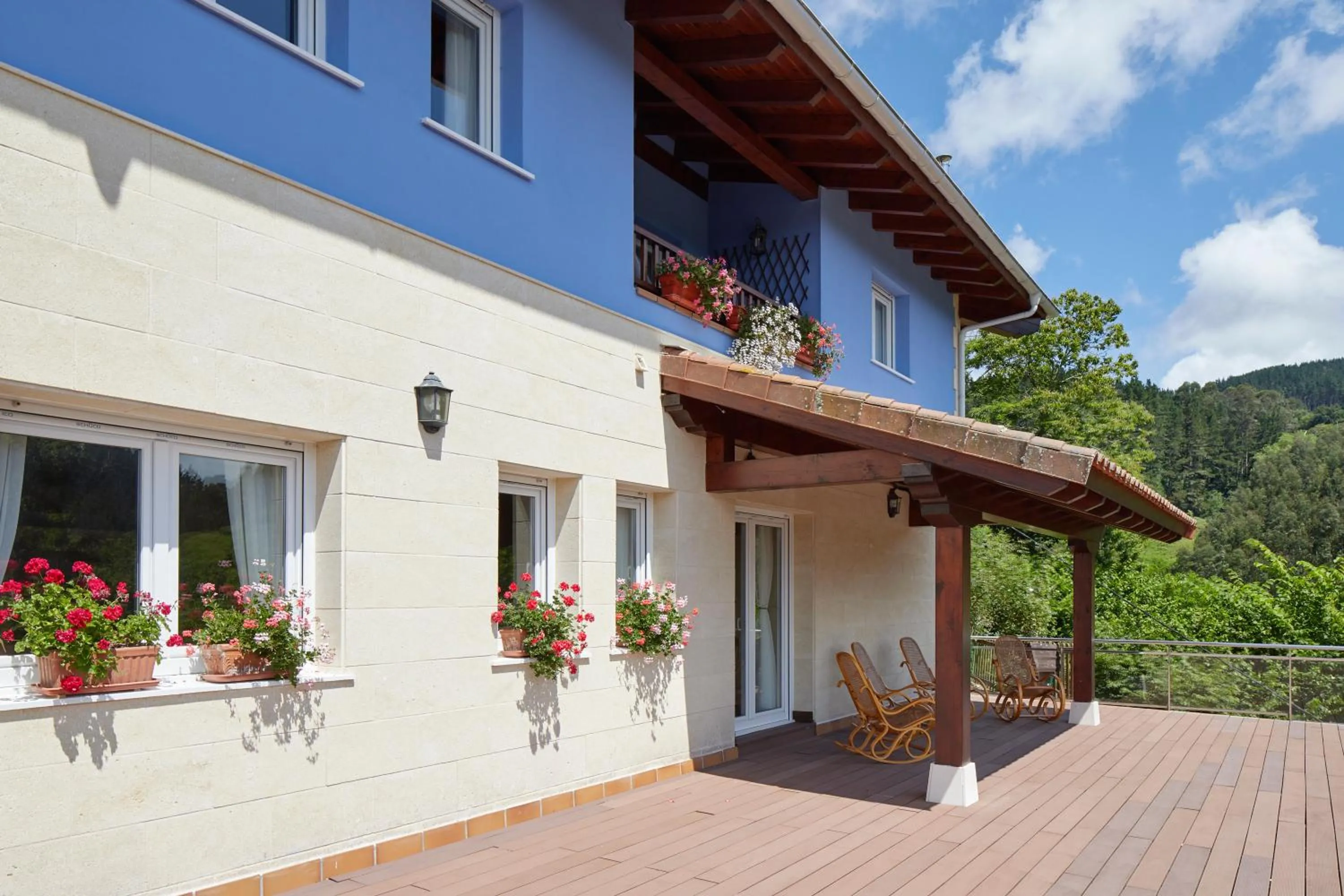 Facade/entrance in Hotel Txoriene - Arrieta - HBI01298