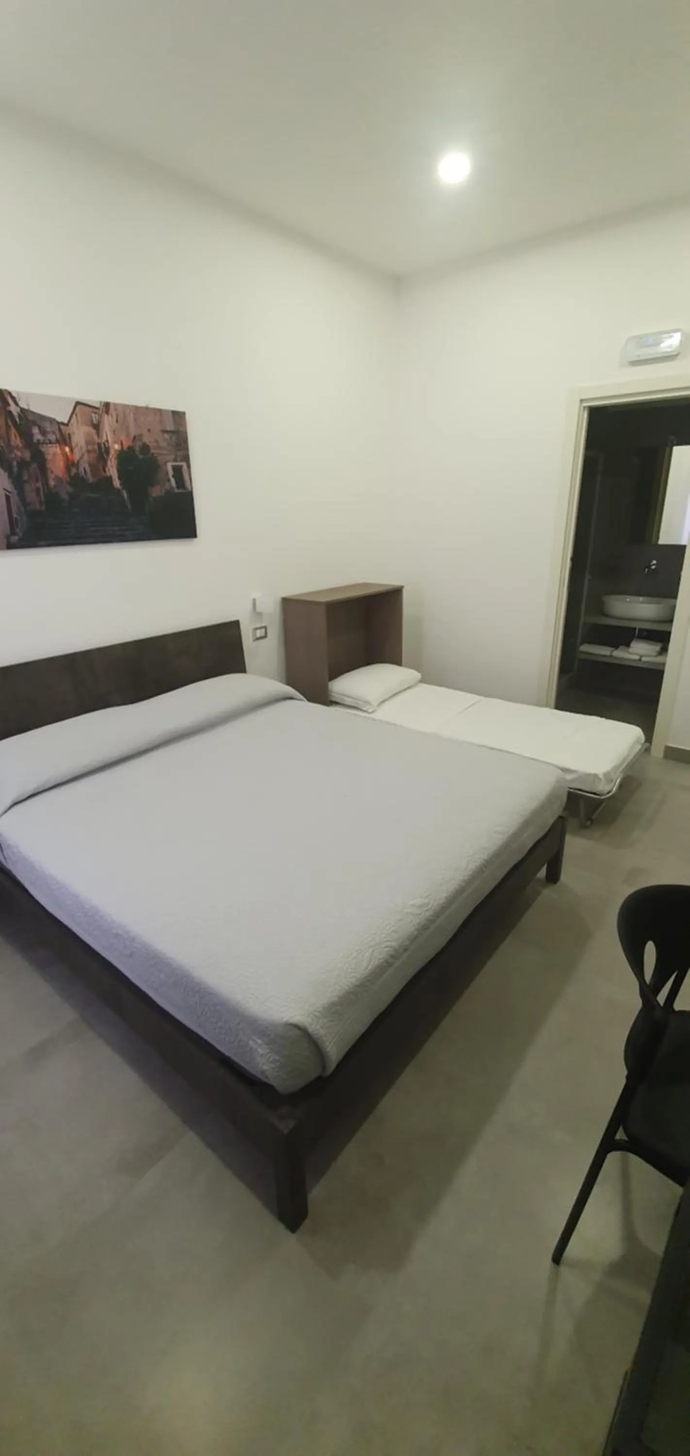 Bed in InCentroScalea B&B