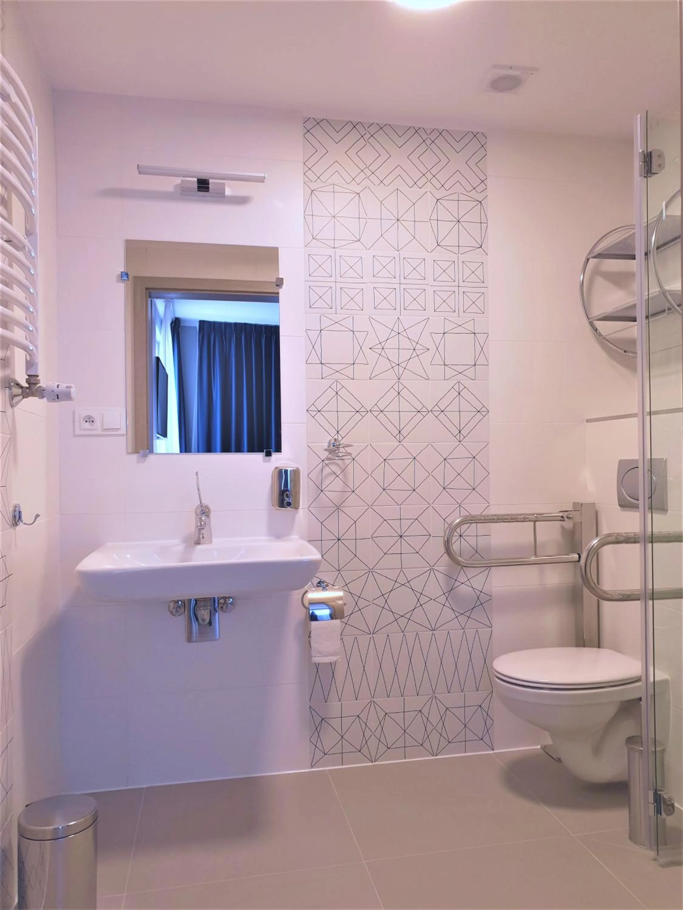 Shower in Hostel Annamarie